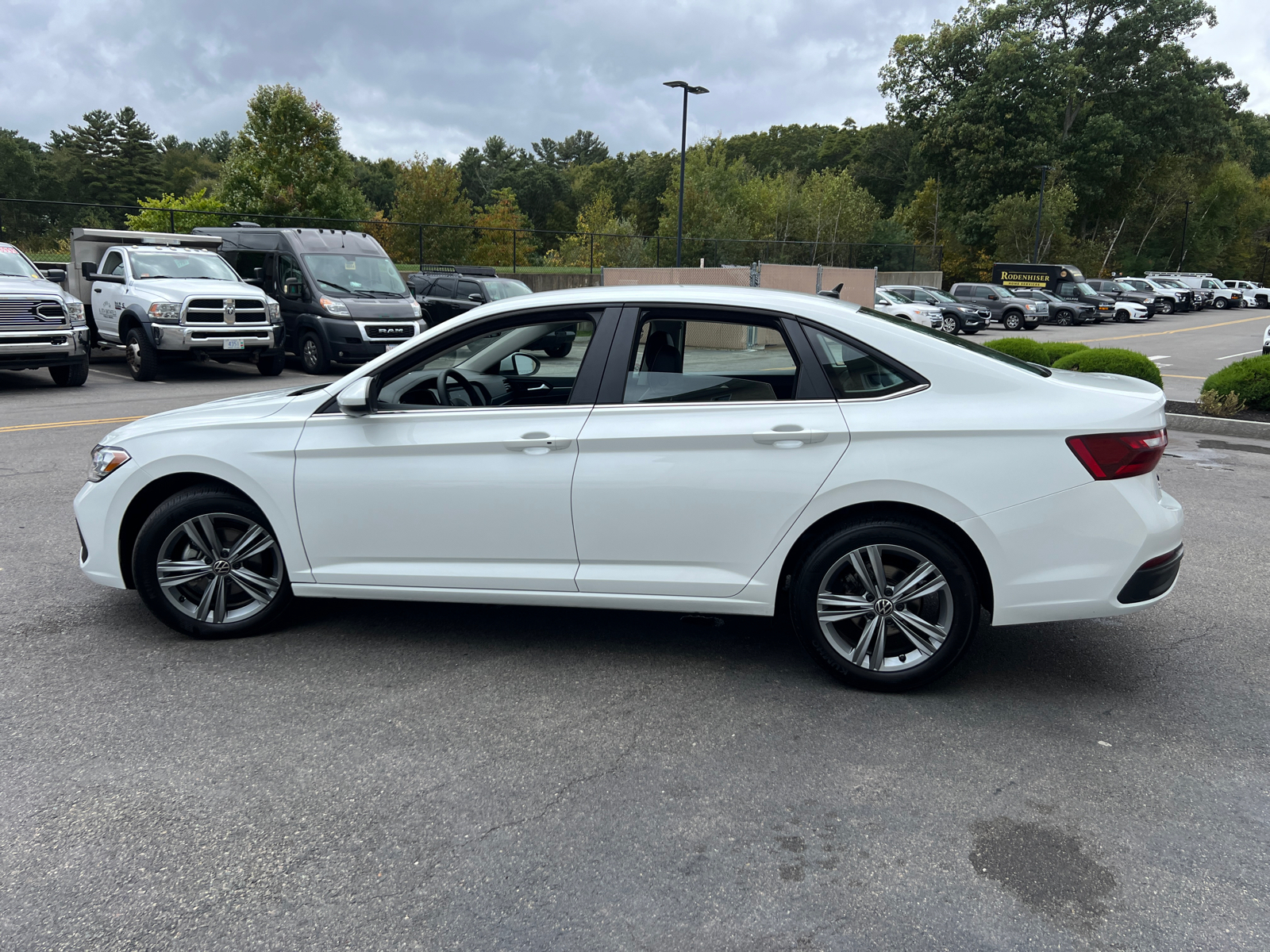 2024 Volkswagen Jetta 1.5T SE 5