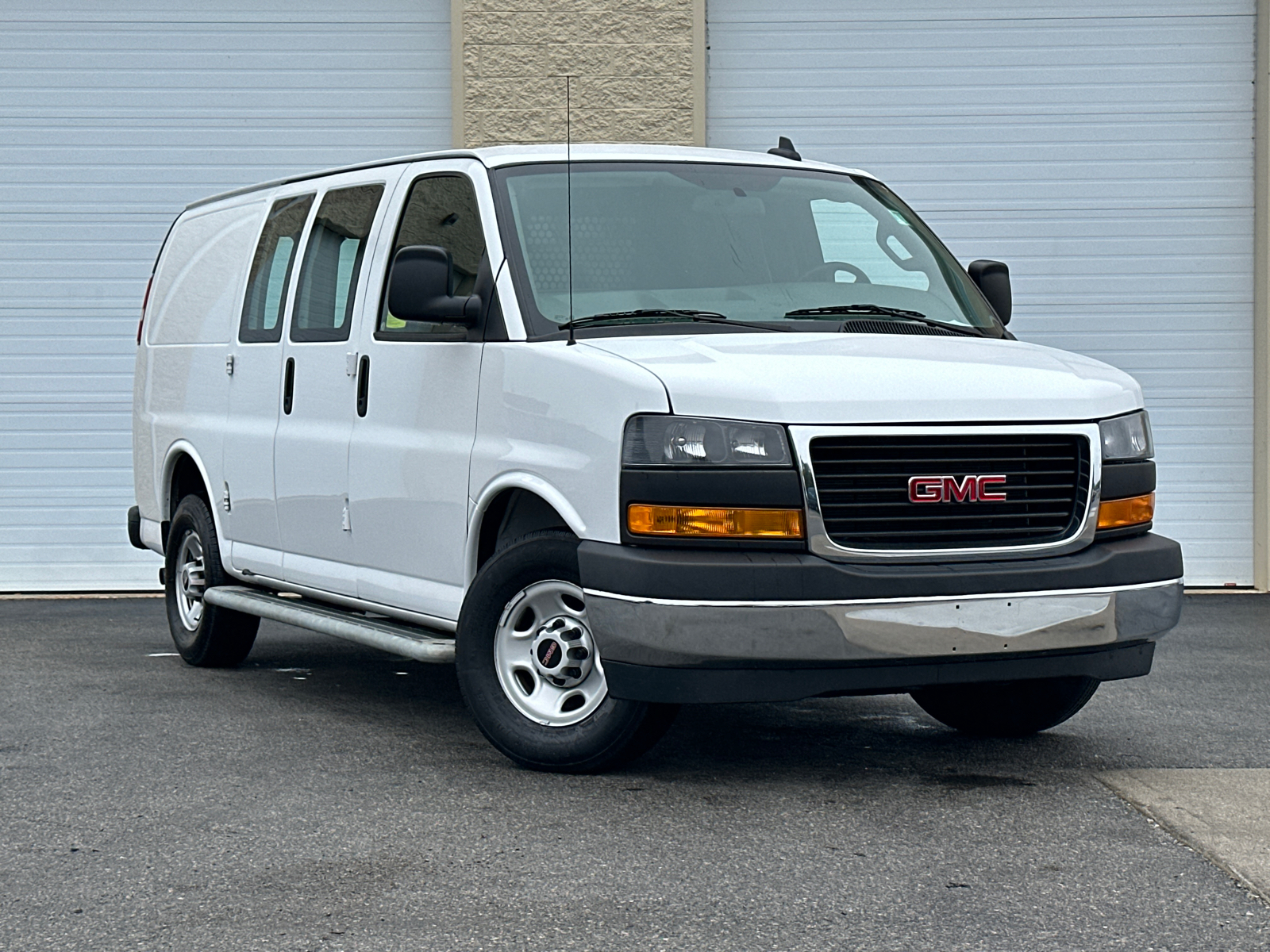 2021 GMC Savana 2500 Work Van 1