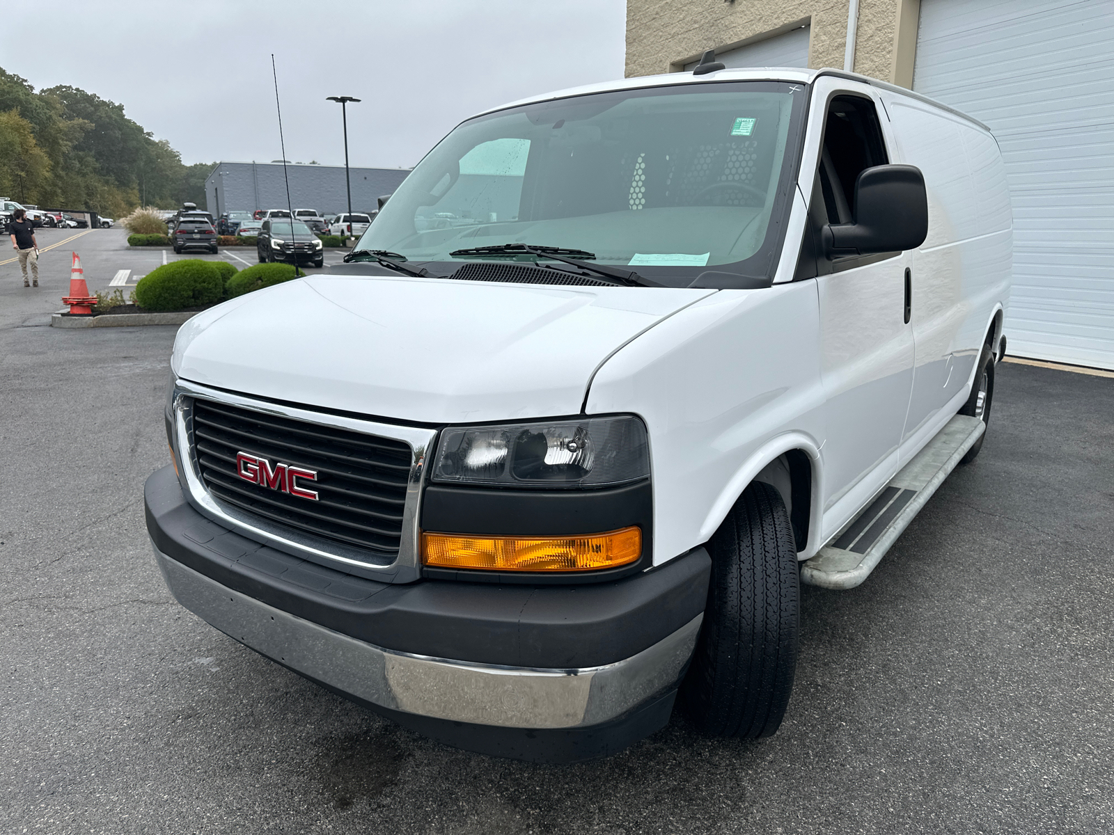 2021 GMC Savana 2500 Work Van 4