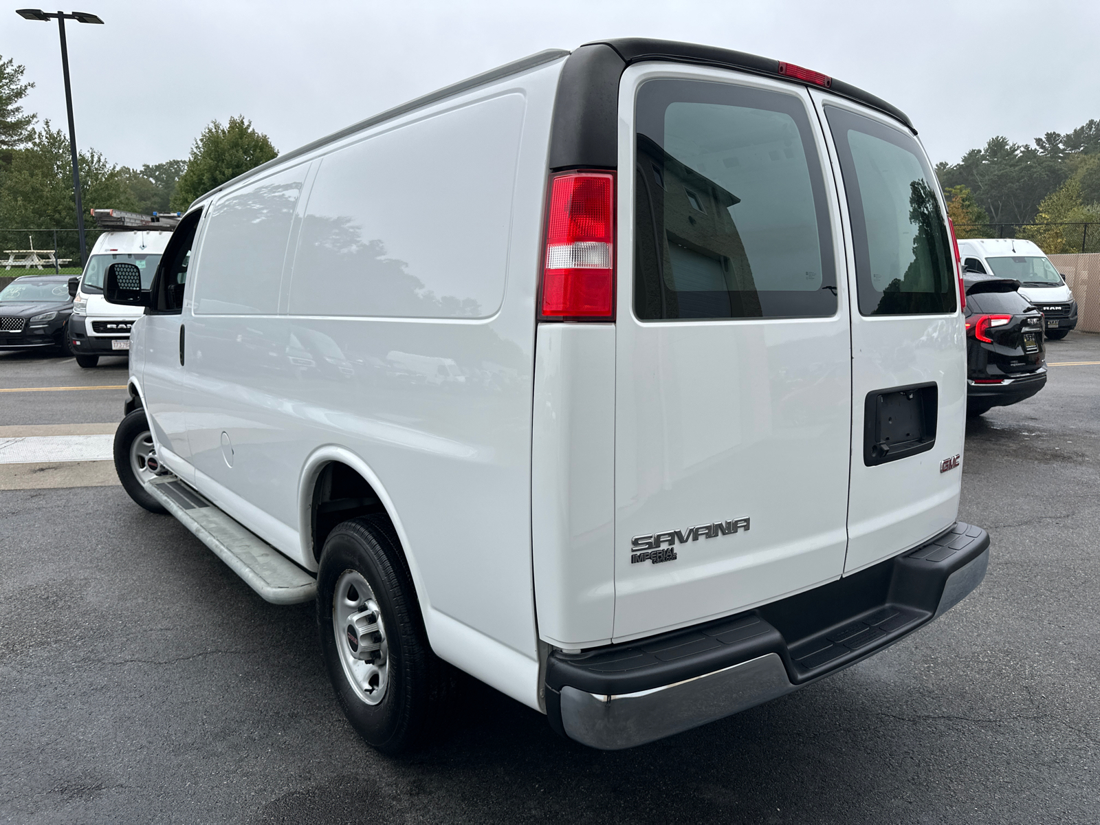 2021 GMC Savana 2500 Work Van 7