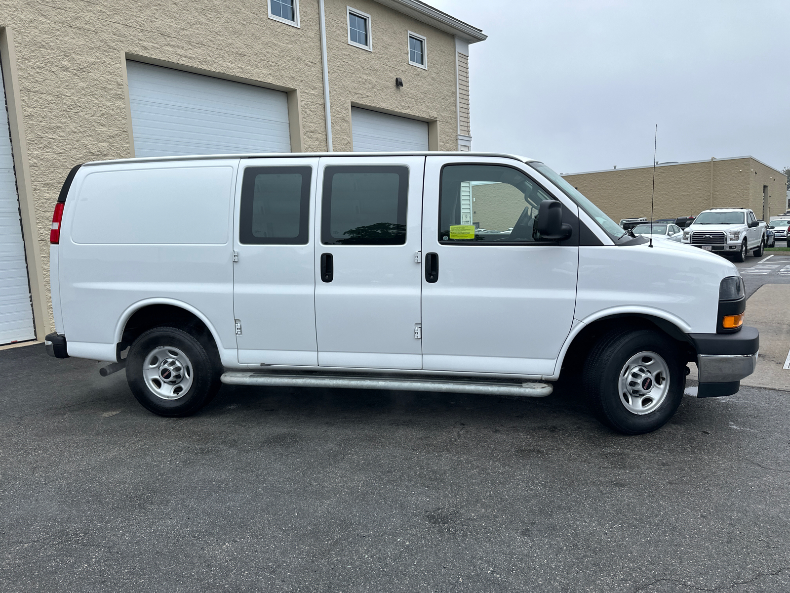 2021 GMC Savana 2500 Work Van 11