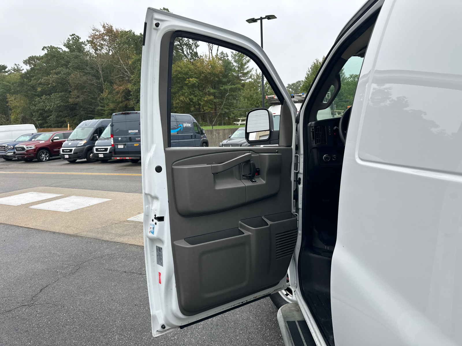 2021 GMC Savana 2500 Work Van 14