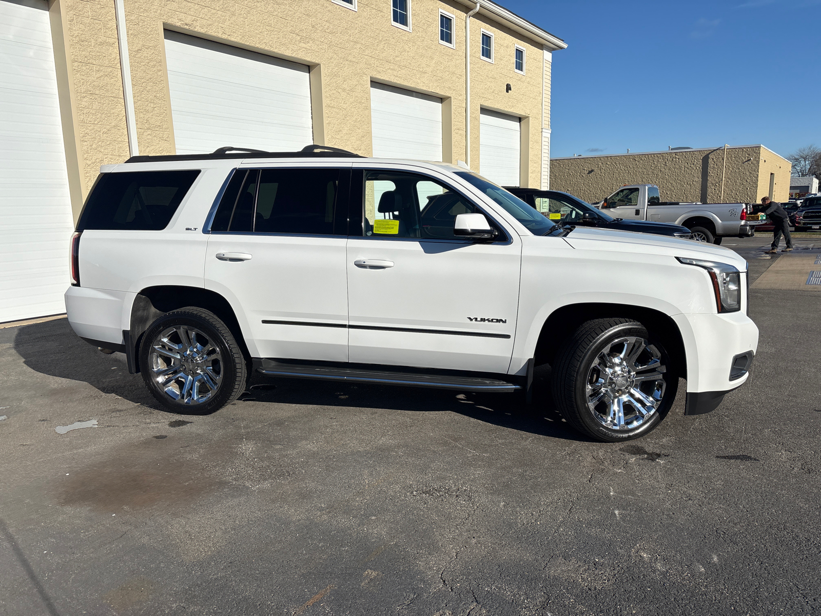 2016 GMC Yukon SLT 11