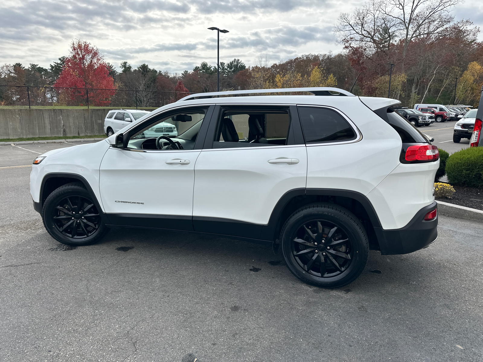 2016 Jeep Cherokee  5