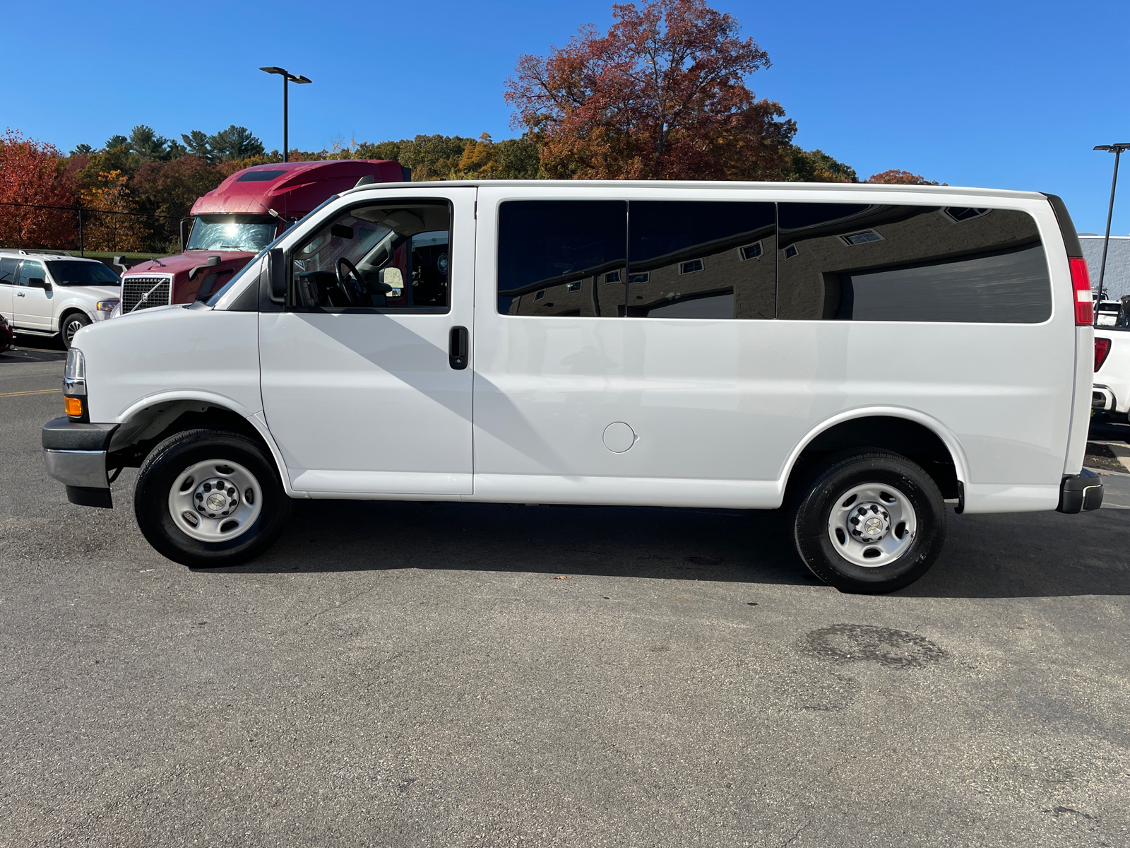 2023 Chevrolet Express 3500 LS 5