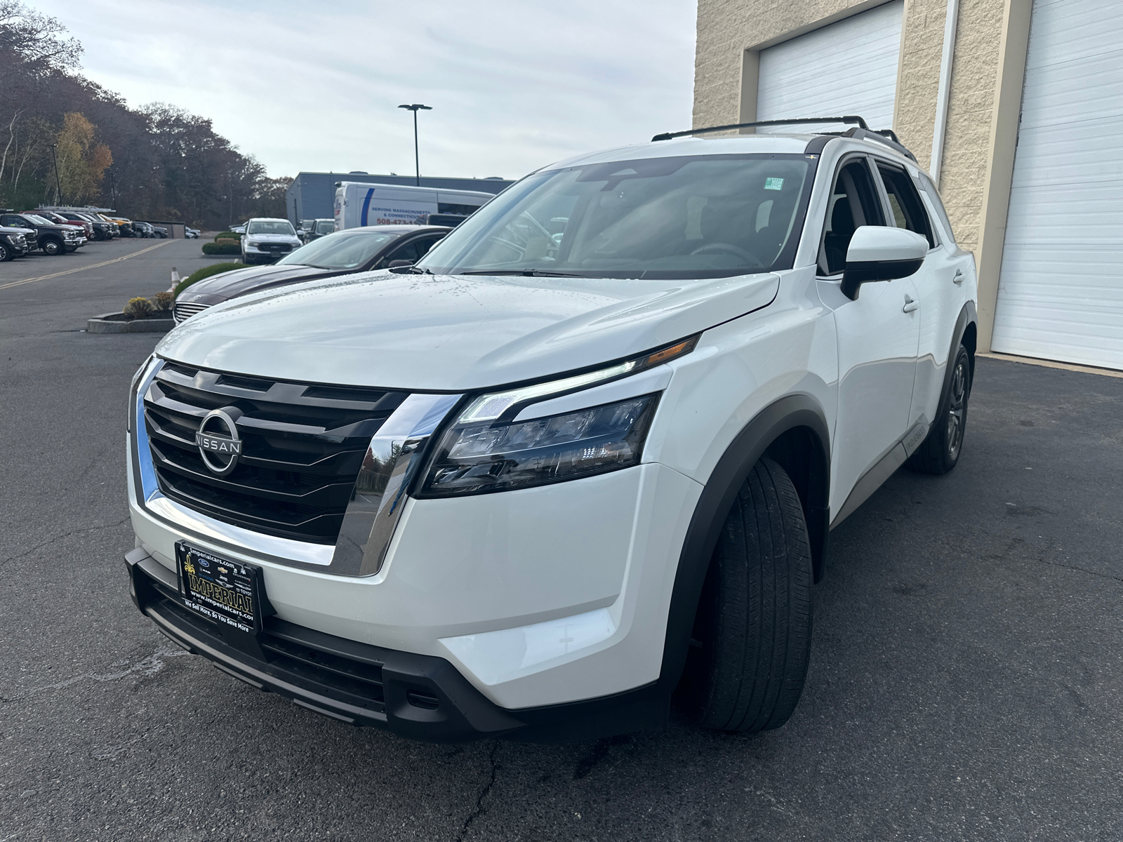 2023 Nissan Pathfinder SV 4