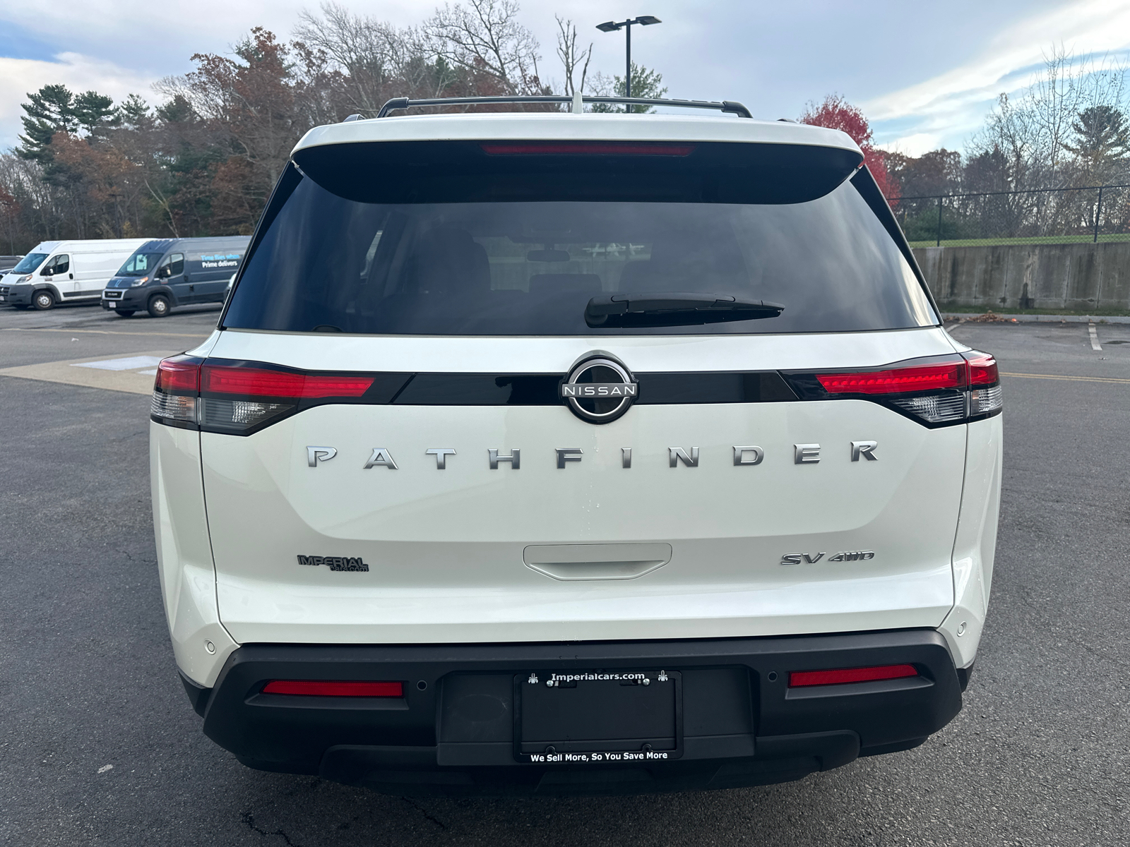 2023 Nissan Pathfinder SV 9