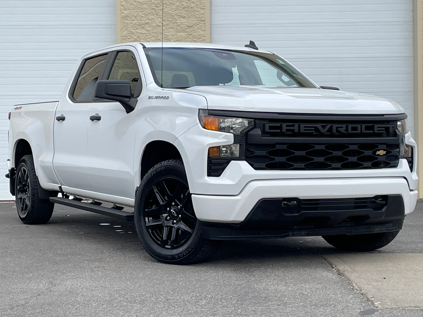 2022 Chevrolet Silverado 1500 Custom 1