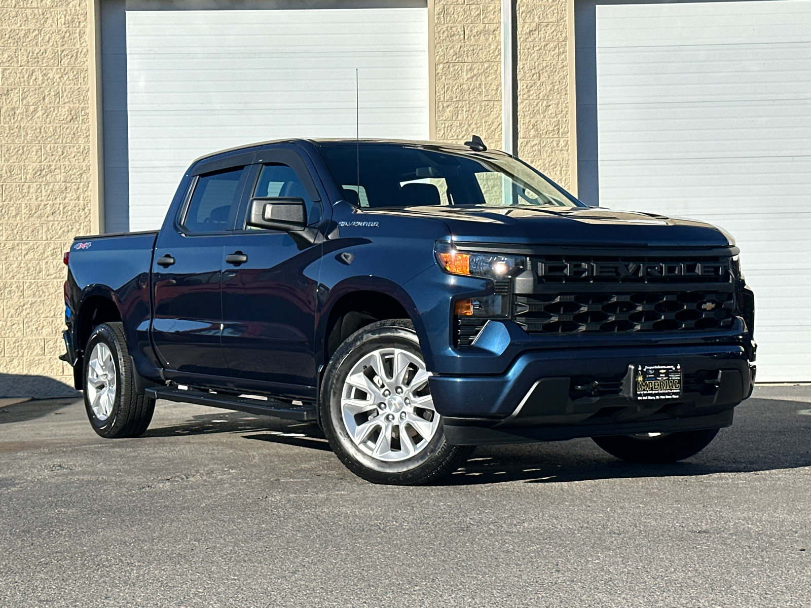 2023 Chevrolet Silverado 1500 Custom 1