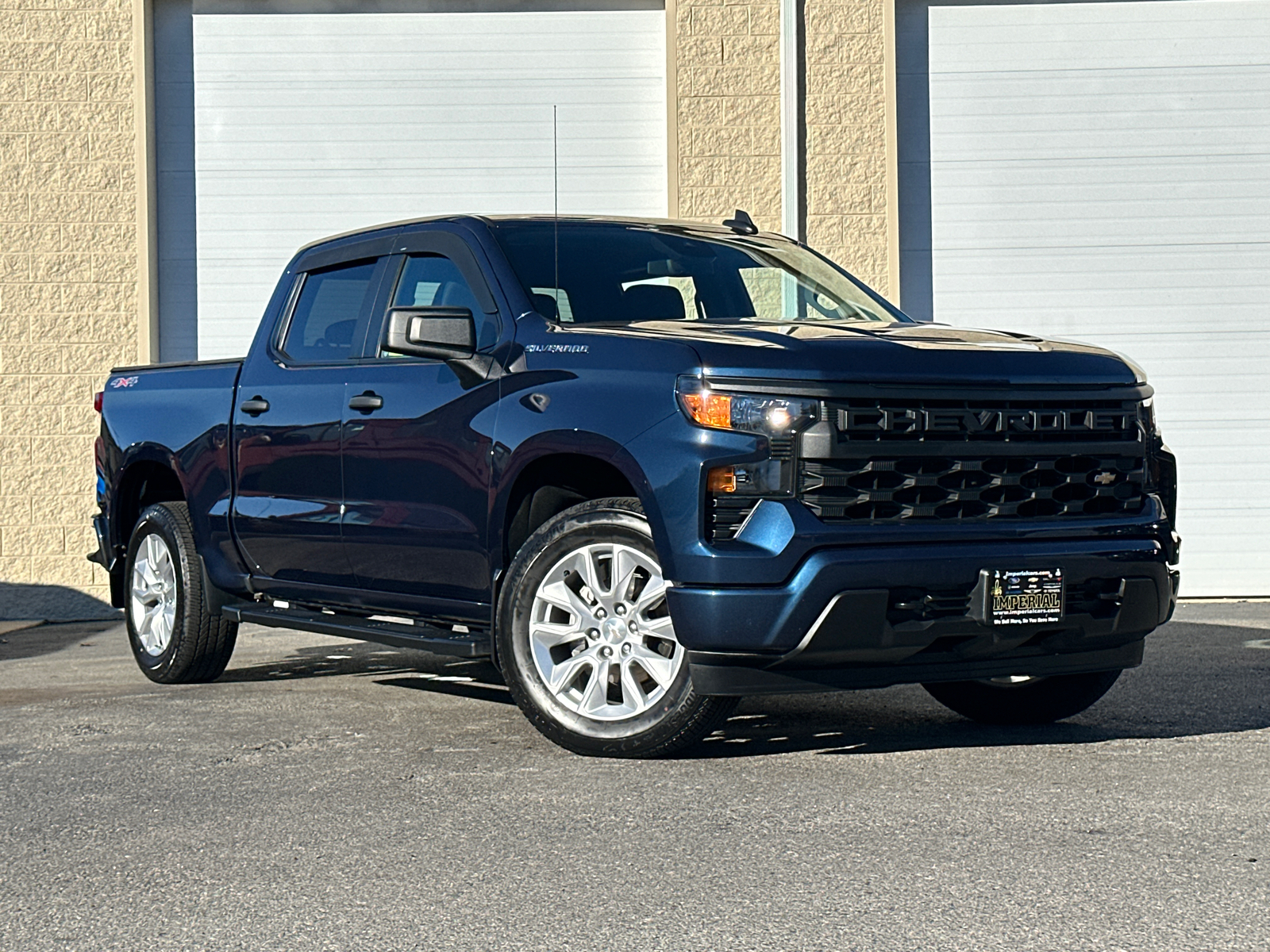 2023 Chevrolet Silverado 1500 Custom 2