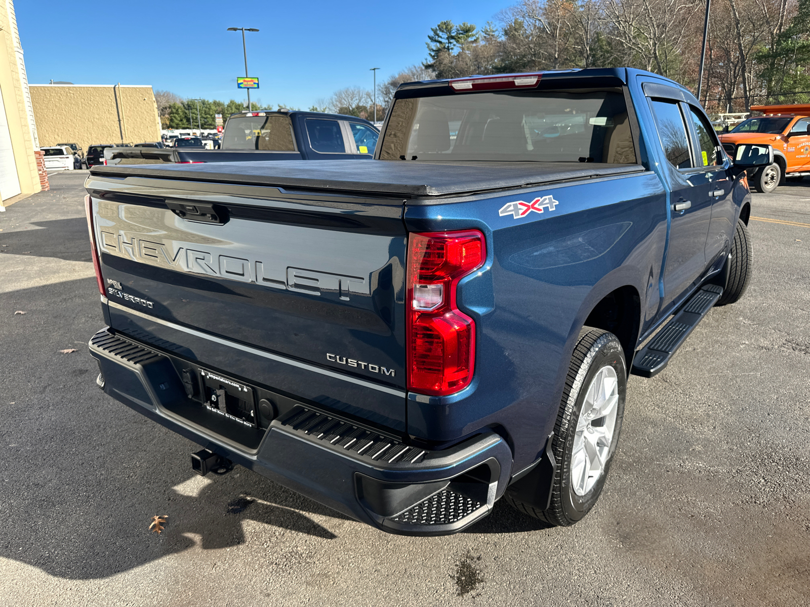 2023 Chevrolet Silverado 1500 Custom 10