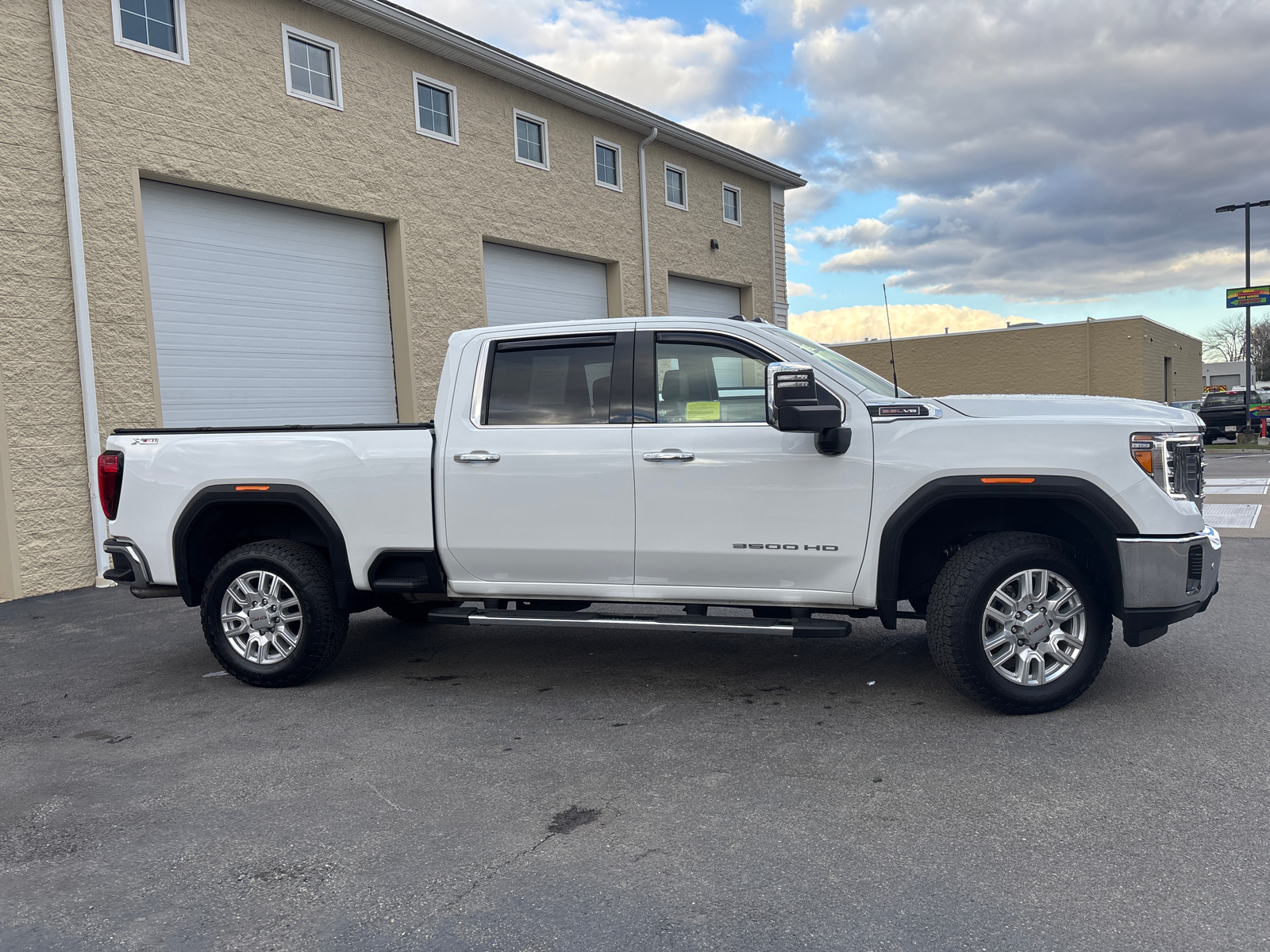 2023 GMC Sierra 3500HD SLT 11