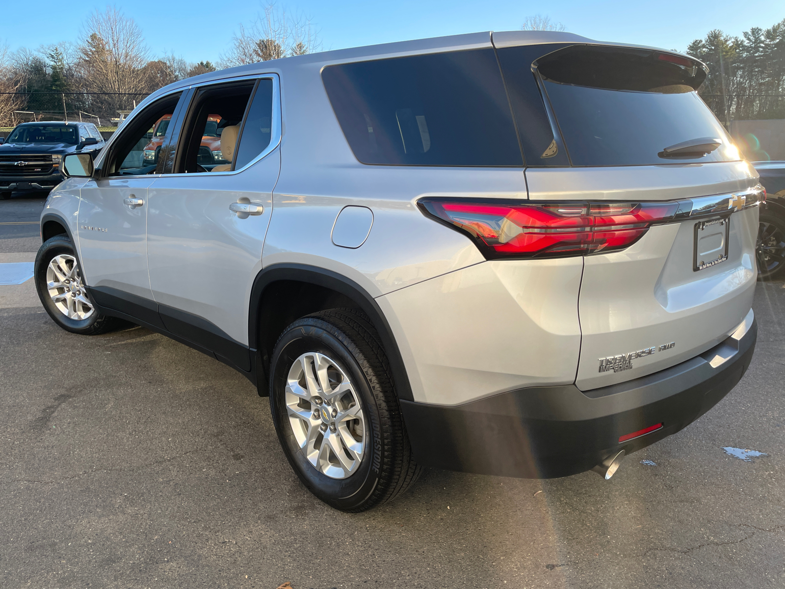 2022 Chevrolet Traverse LS 7