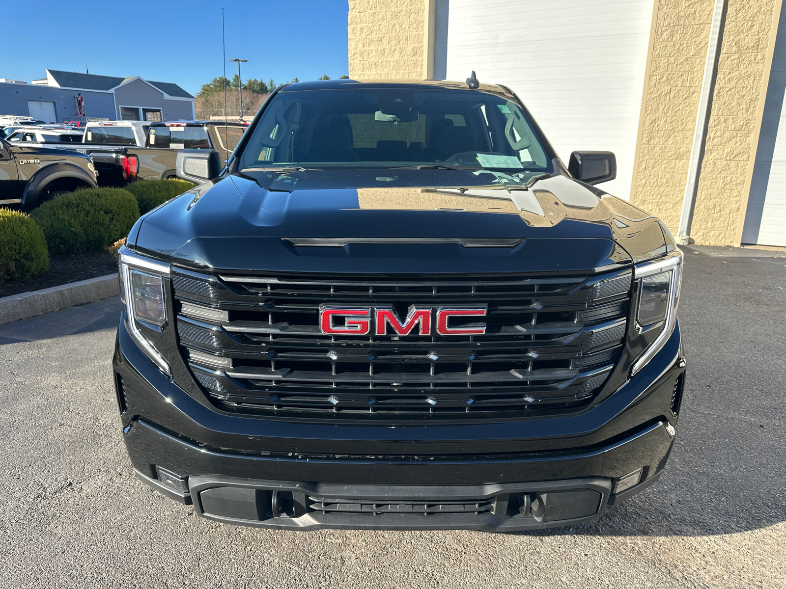 2022 GMC Sierra 1500 Elevation 3