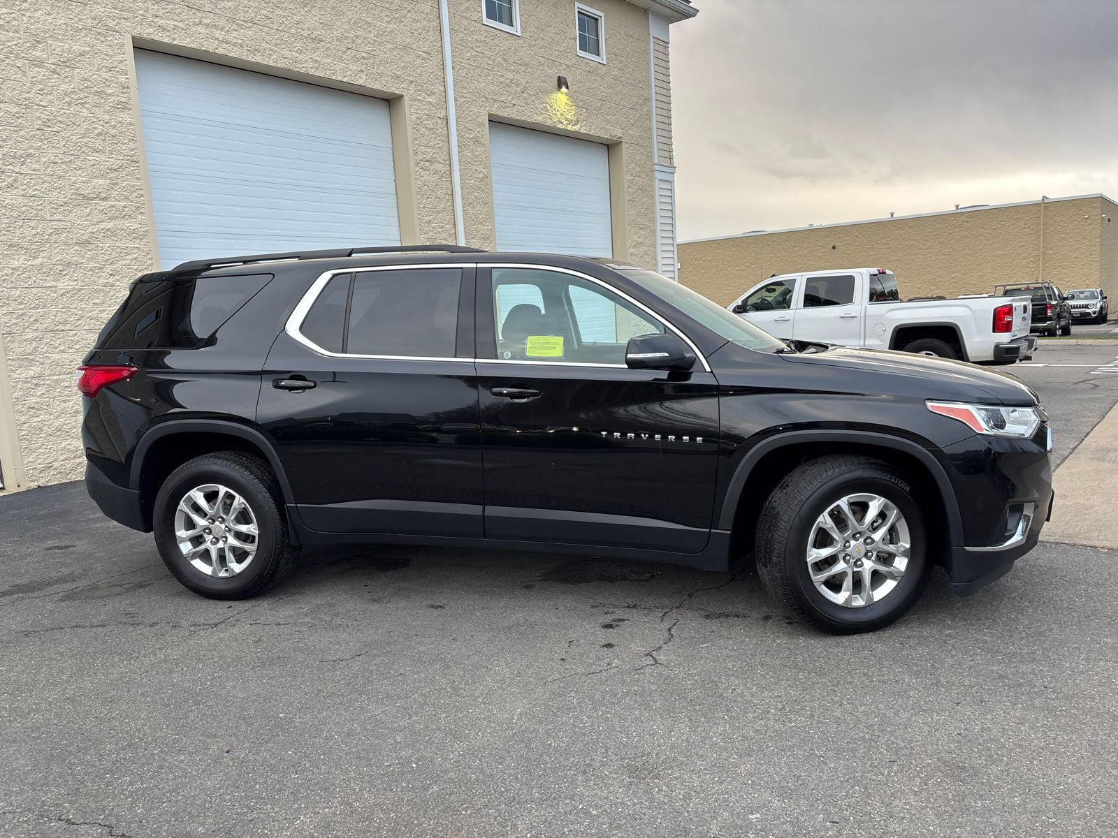 2021 Chevrolet Traverse LT 11