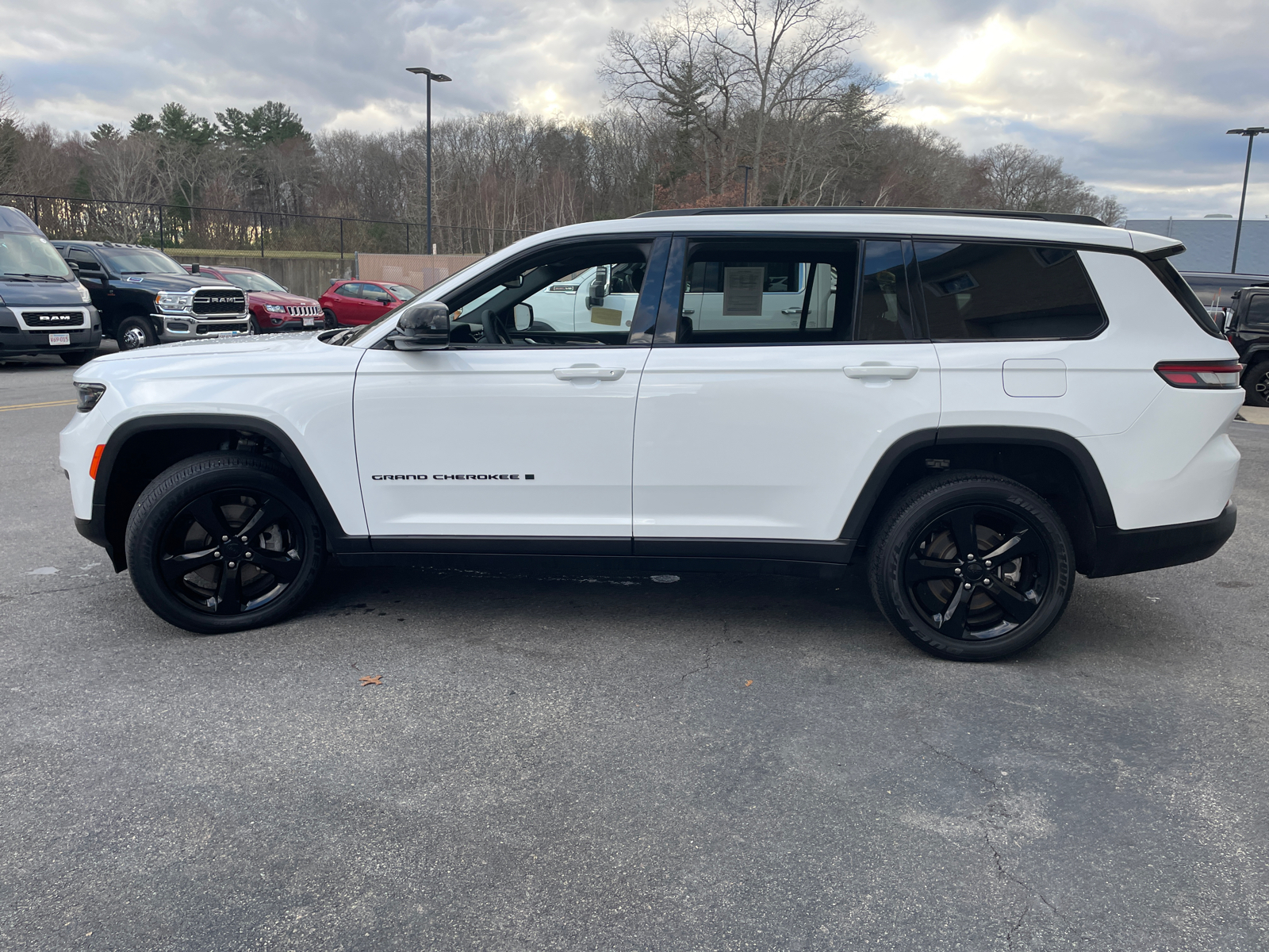 2023 Jeep Grand Cherokee L Altitude 5