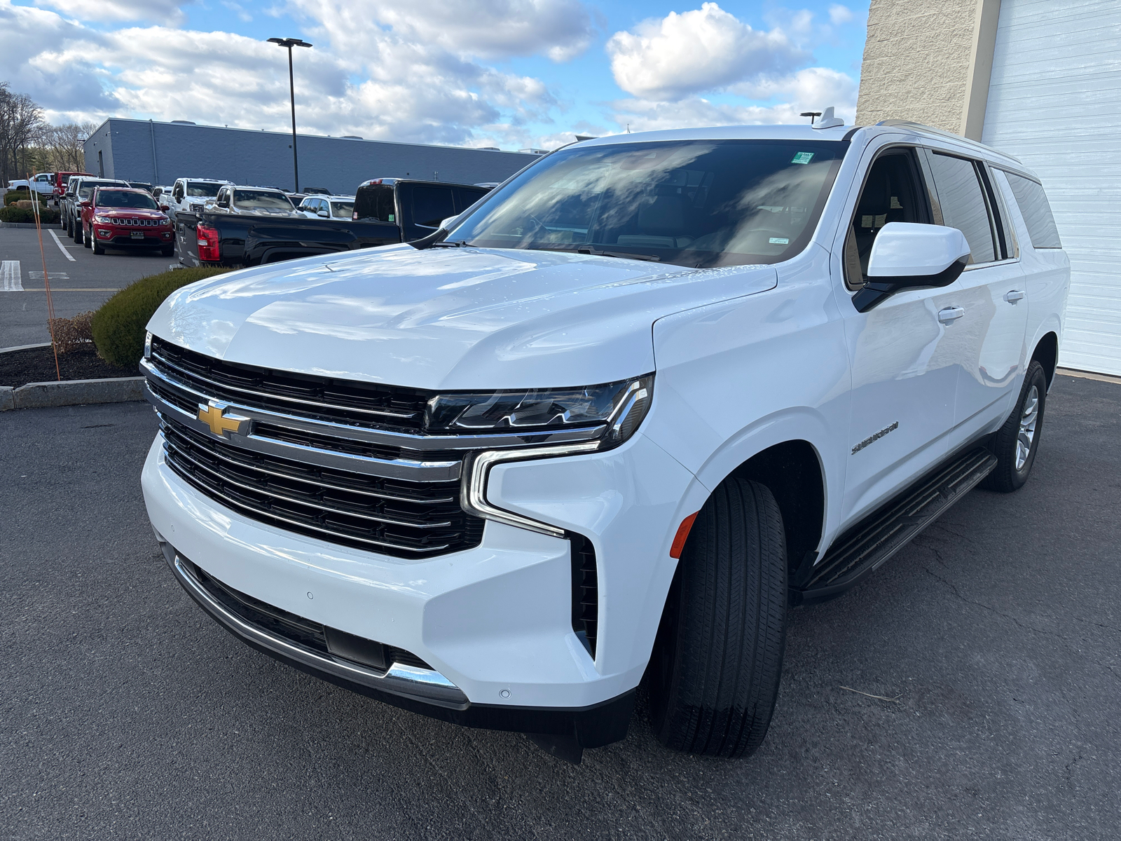 2023 Chevrolet Suburban LT 4