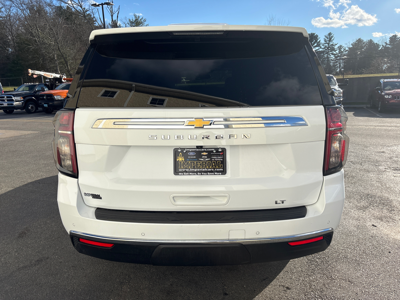 2023 Chevrolet Suburban LT 8