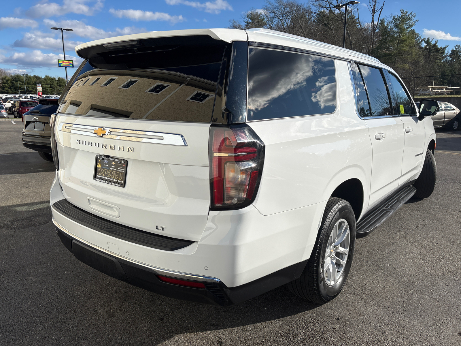 2023 Chevrolet Suburban LT 10