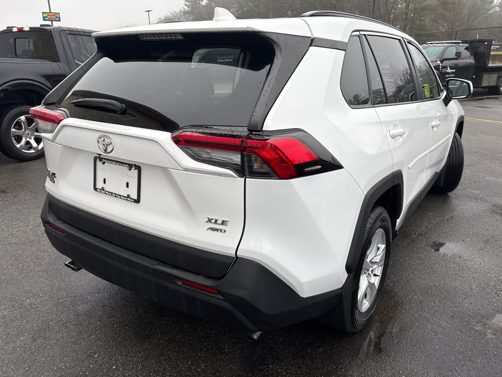 2021 Toyota RAV4 XLE 11