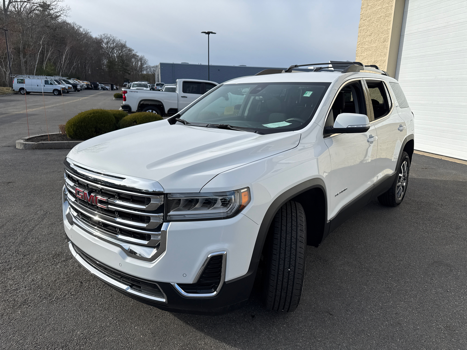 2023 GMC Acadia SLE 3