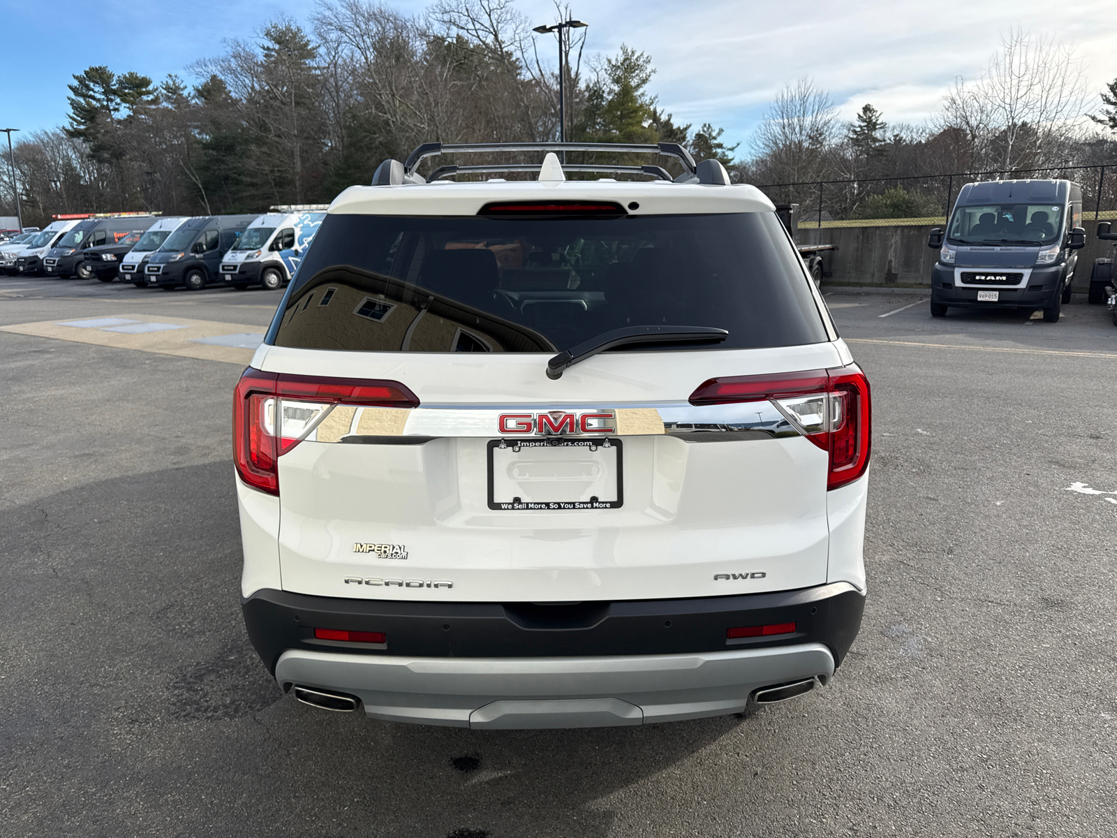 2023 GMC Acadia SLE 8