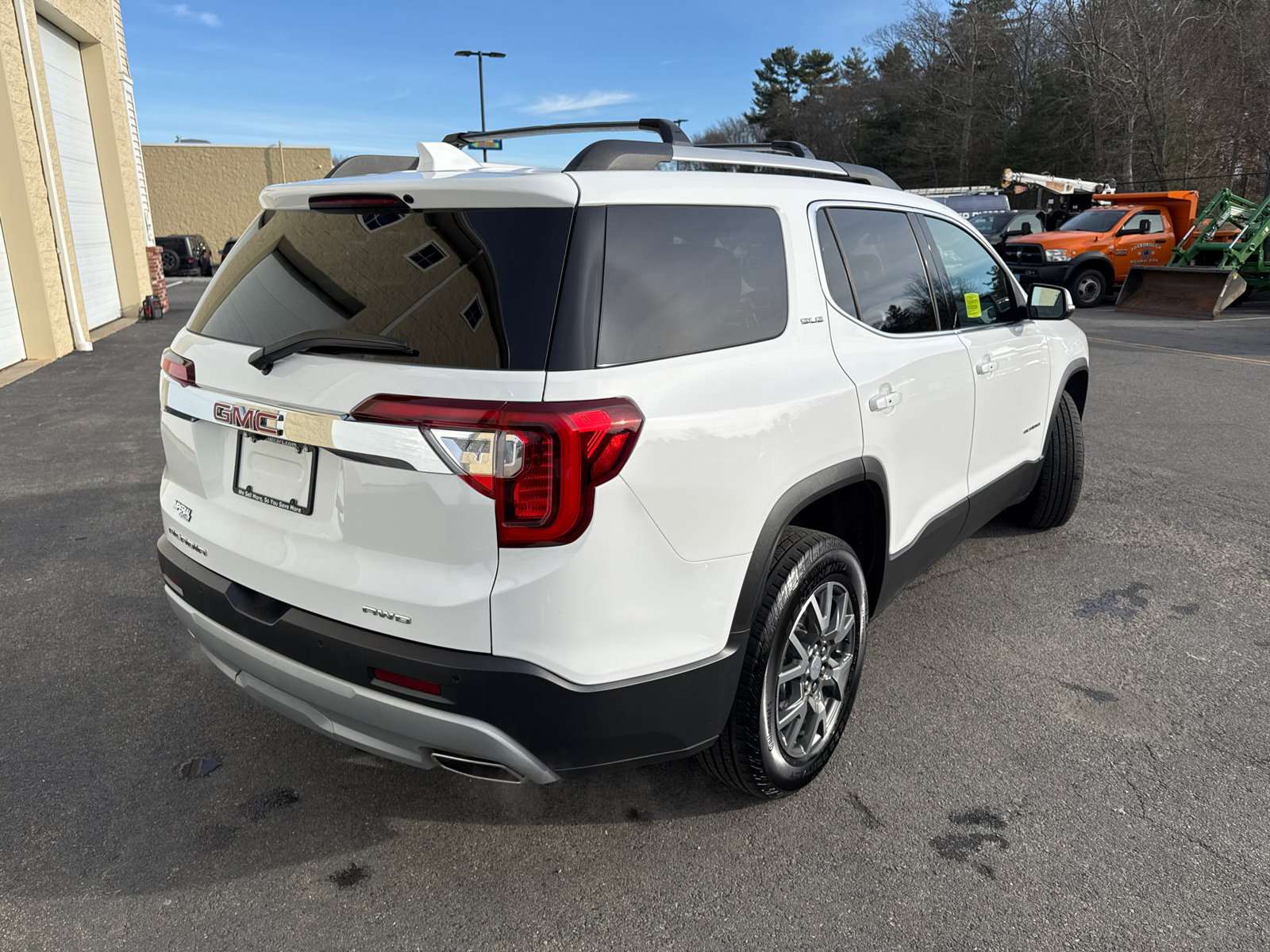 2023 GMC Acadia SLE 10