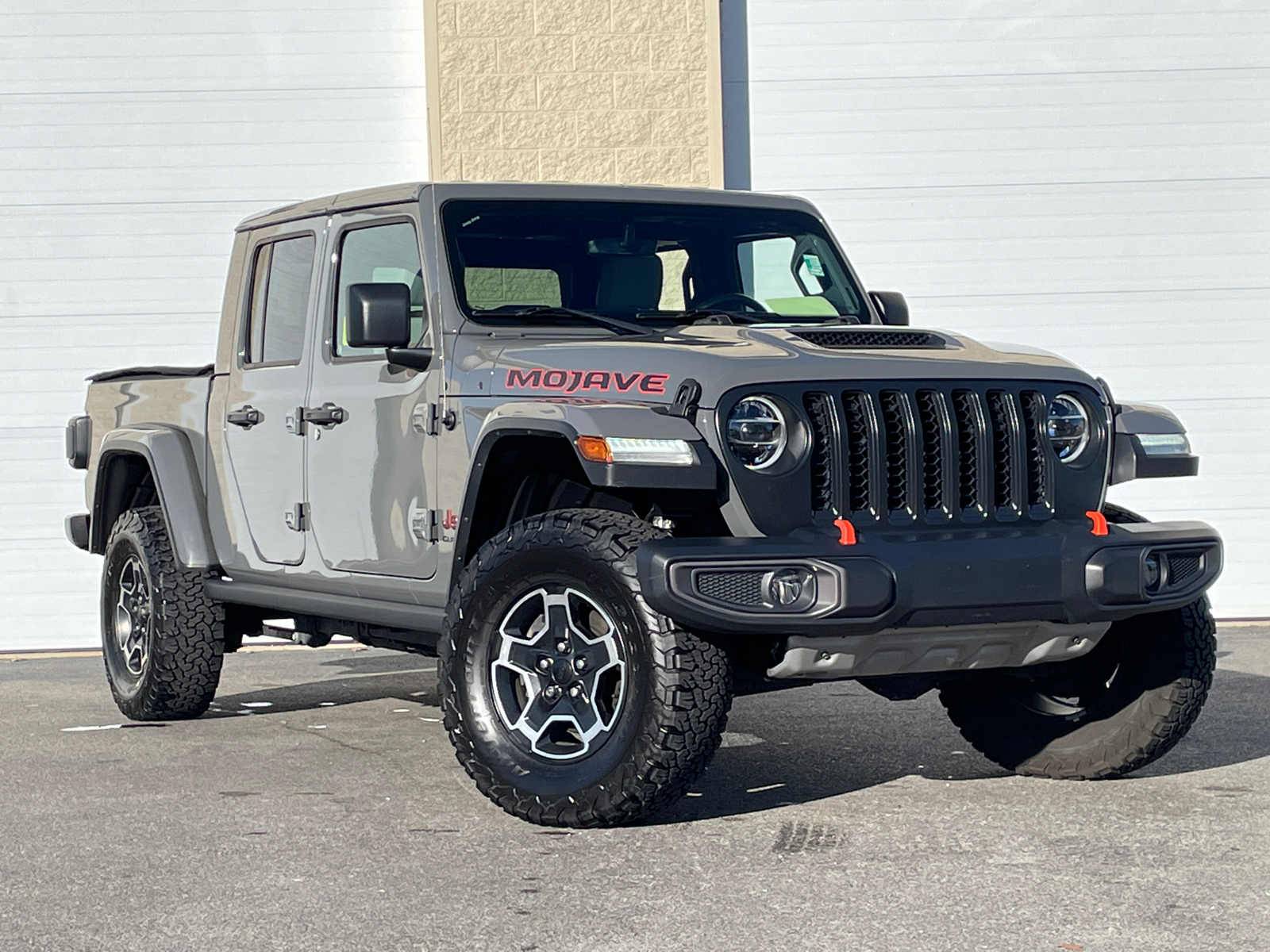 2020 Jeep Gladiator  2