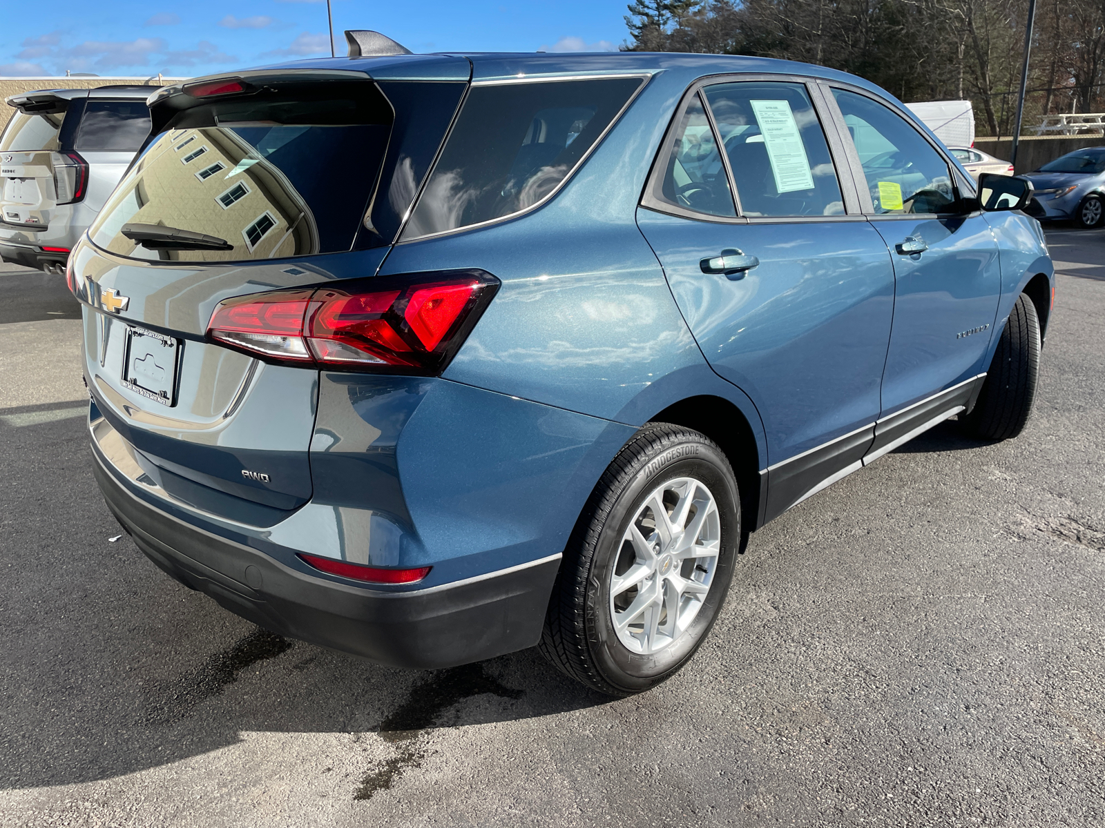 2024 Chevrolet Equinox LS 12