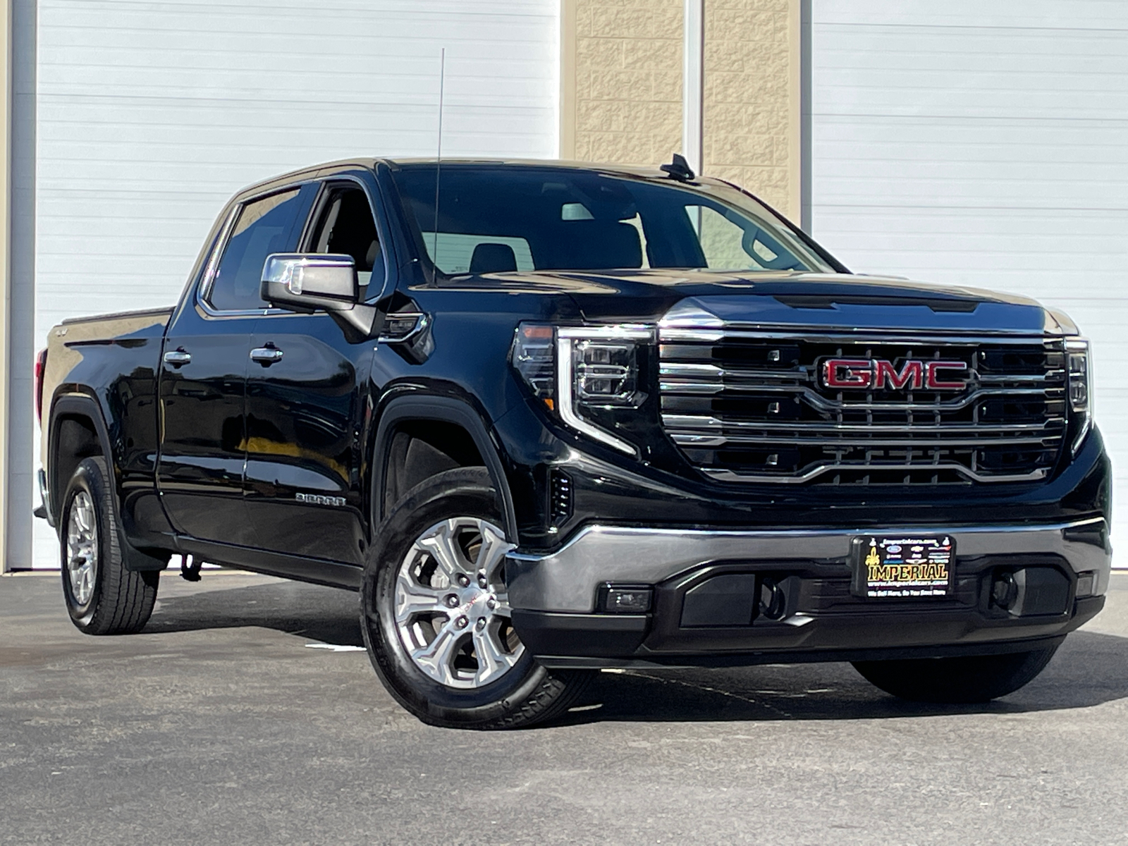 2024 GMC Sierra 1500 SLT 2