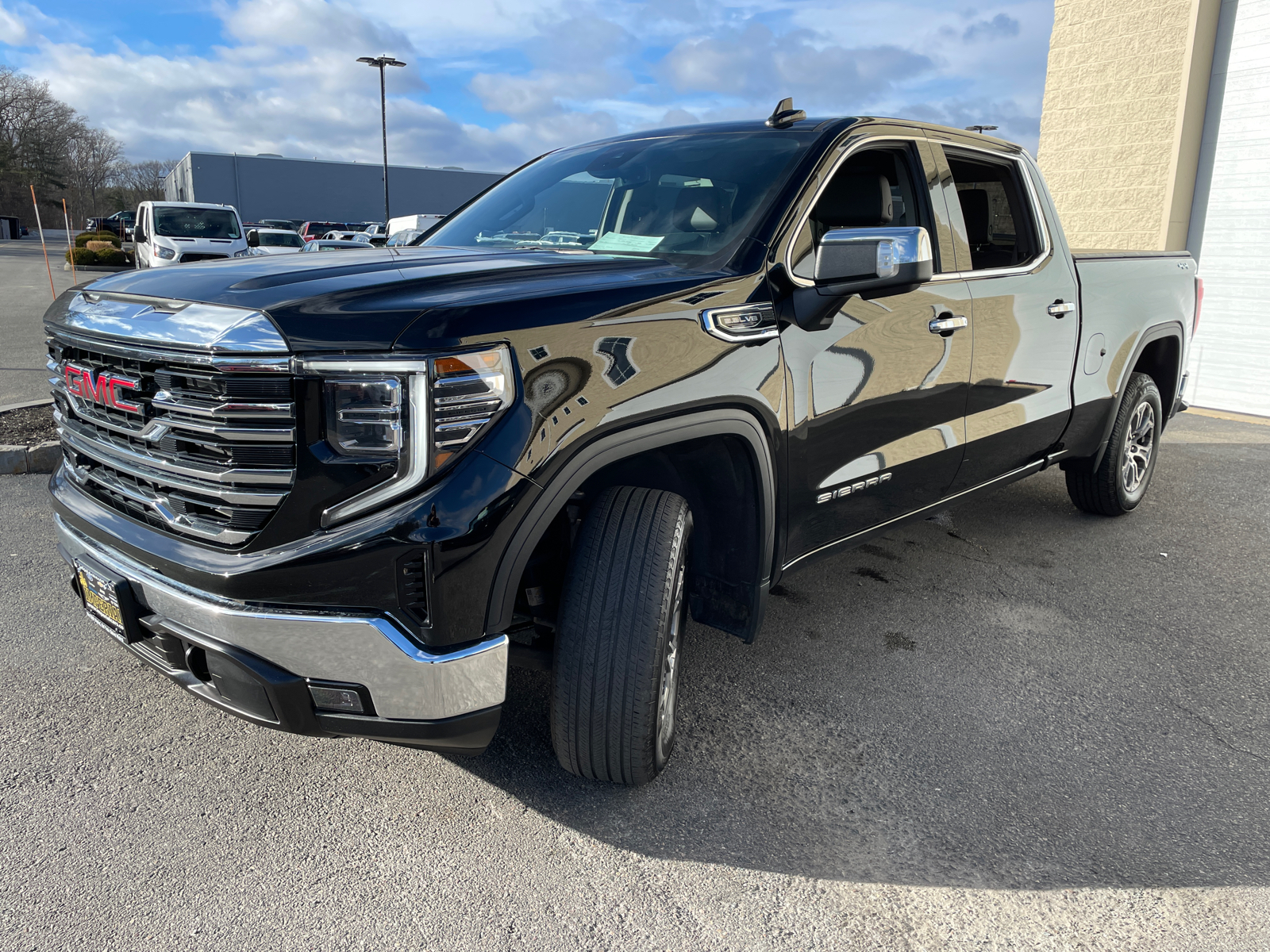 2024 GMC Sierra 1500 SLT 4