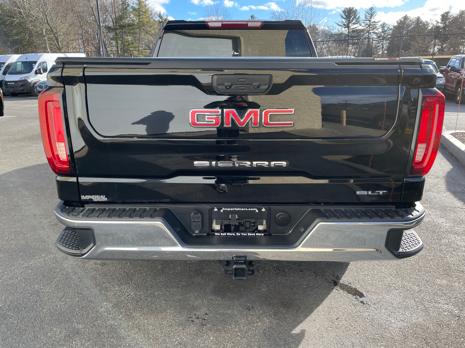 2024 GMC Sierra 1500 SLT 8