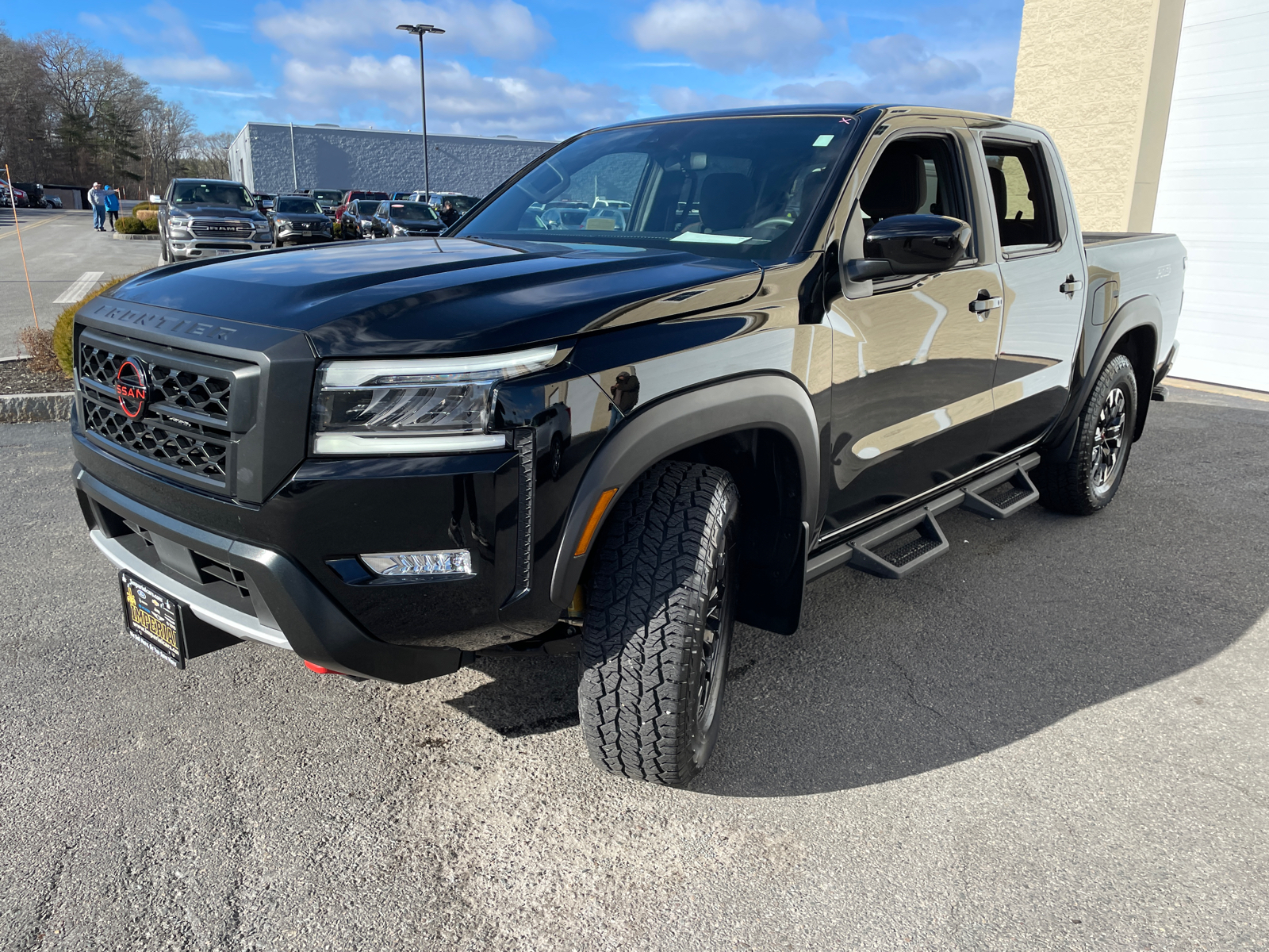 2024 Nissan Frontier  4