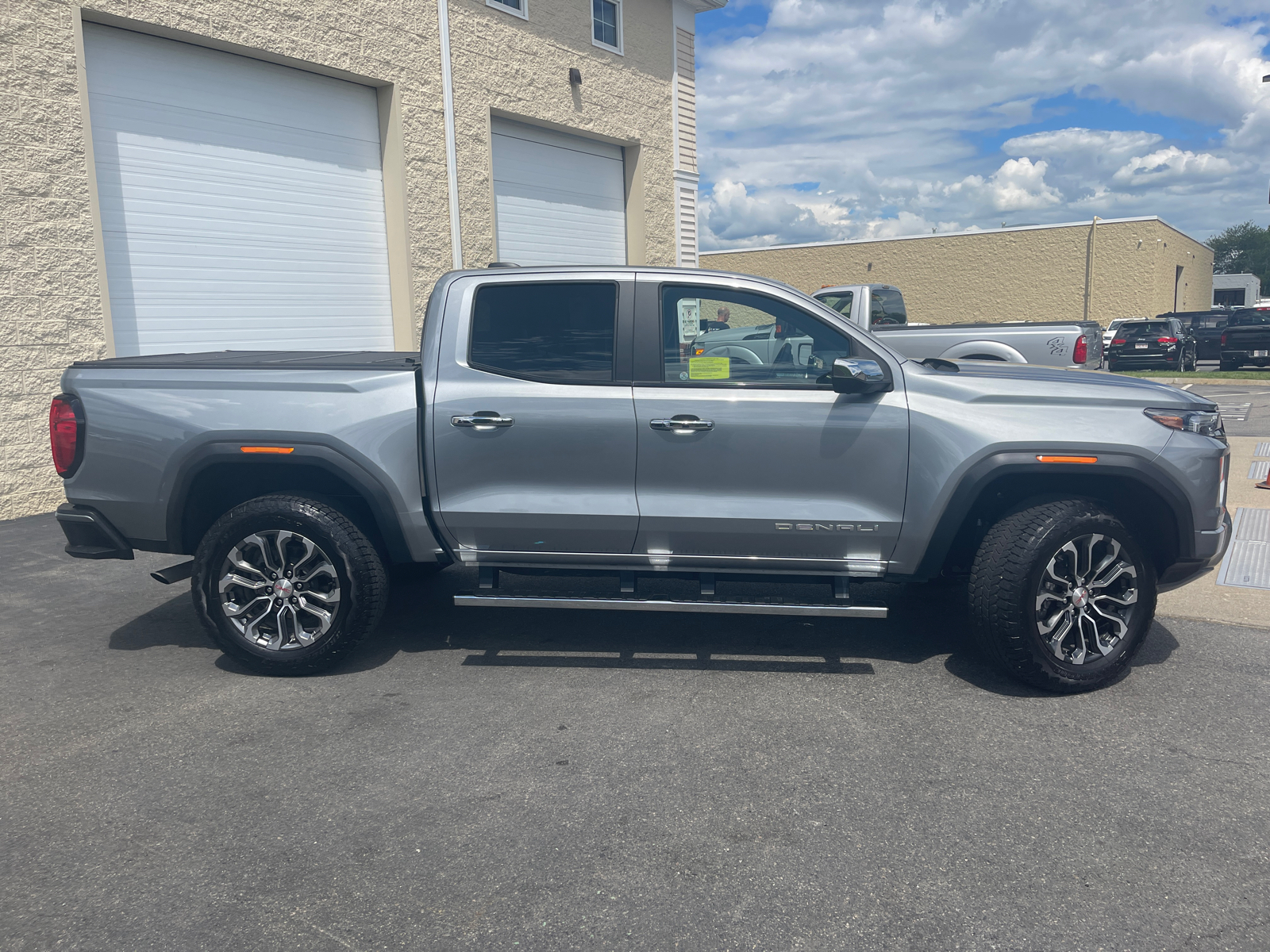 2023 GMC Canyon Denali 14