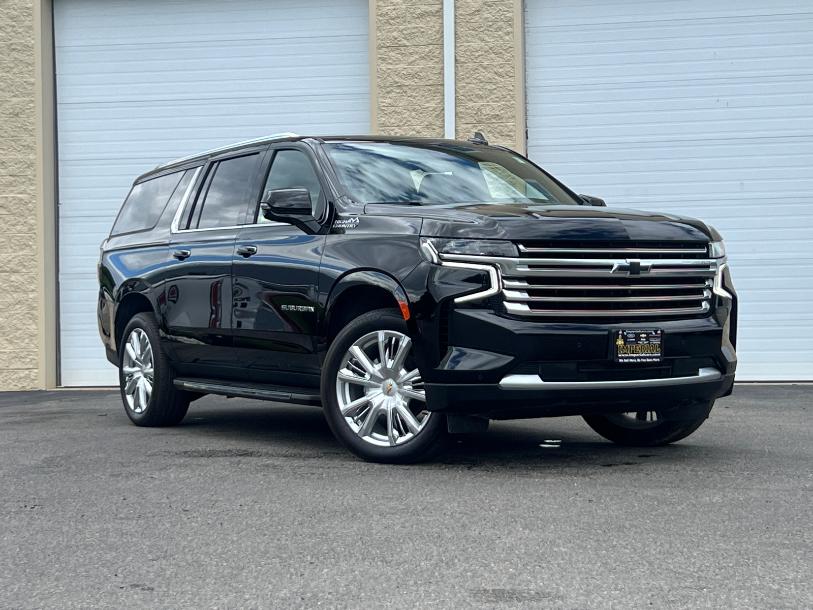 2023 Chevrolet Suburban High Country 2