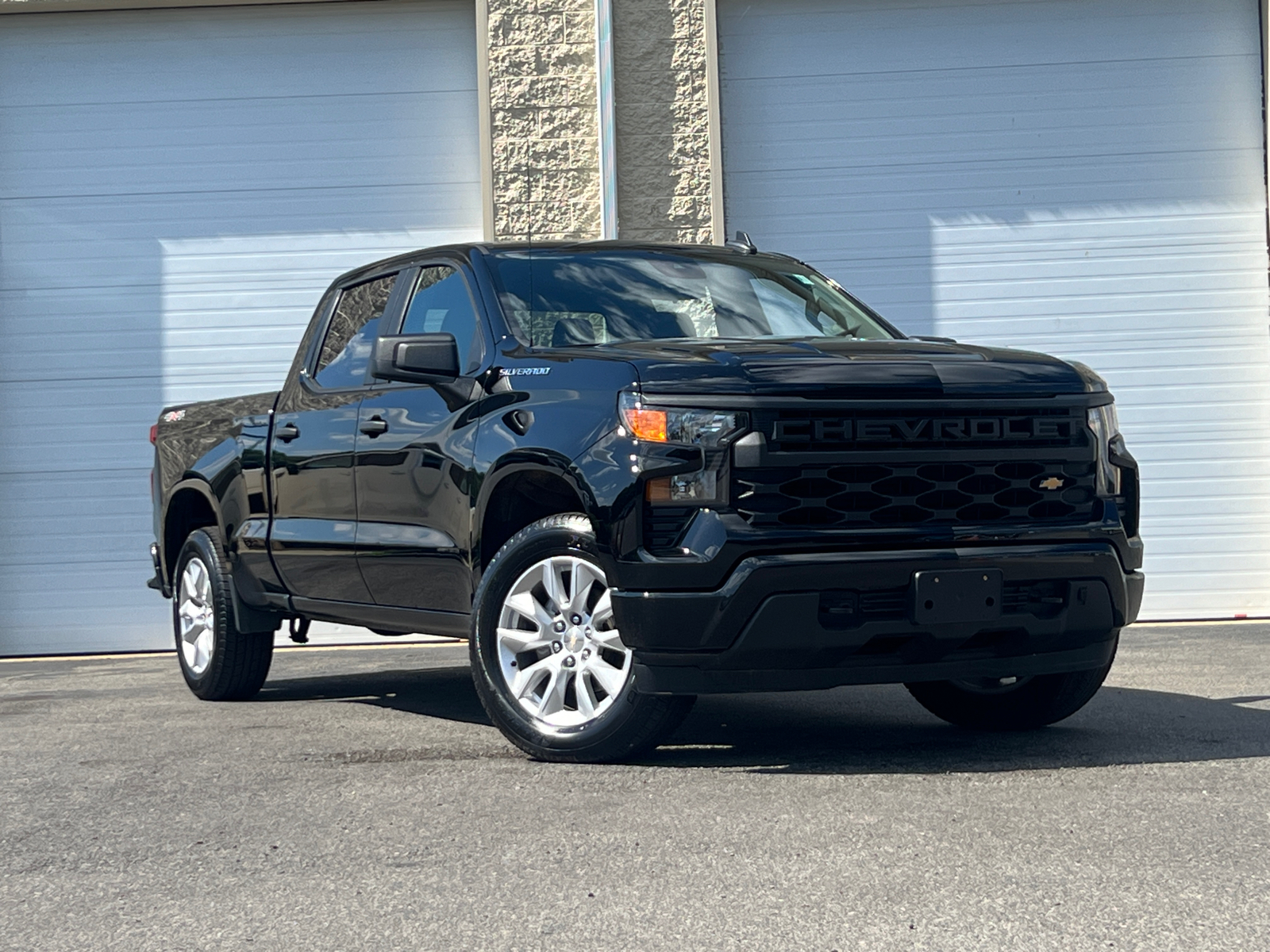 2022 Chevrolet Silverado 1500 Custom 2