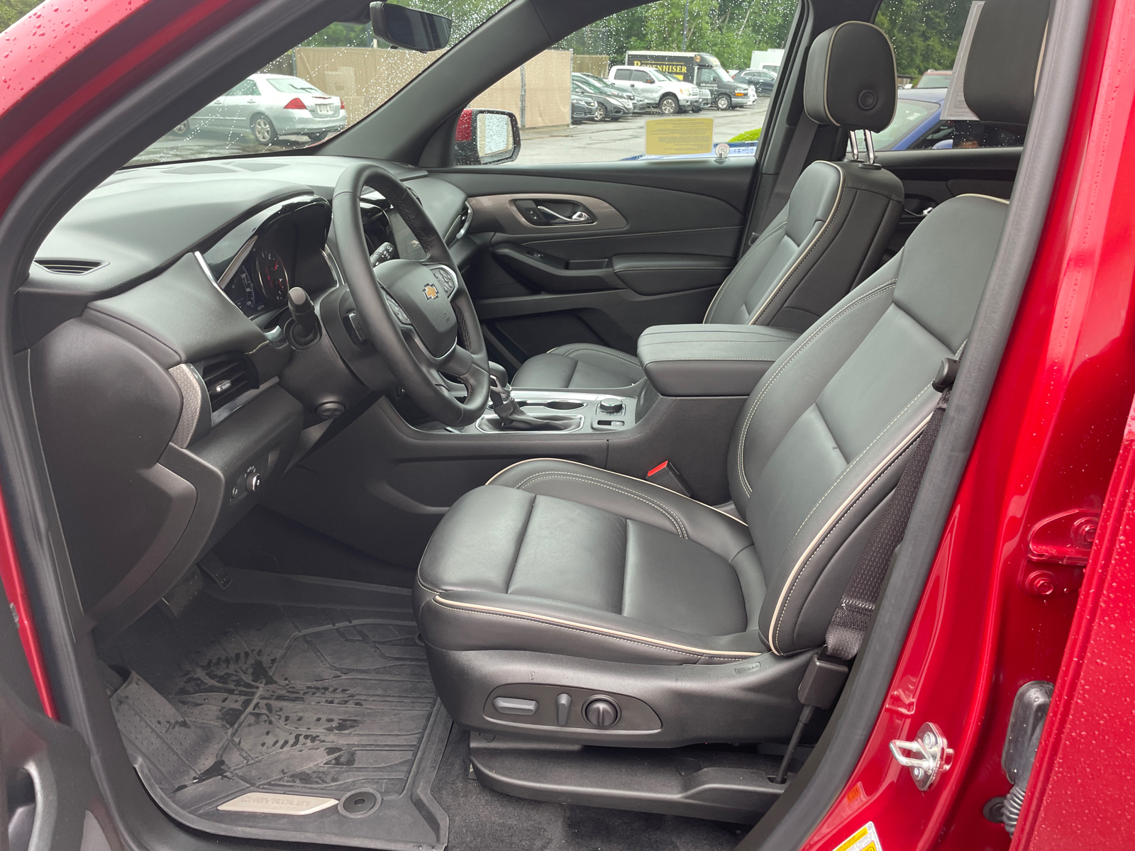 2023 Chevrolet Traverse Premier 39