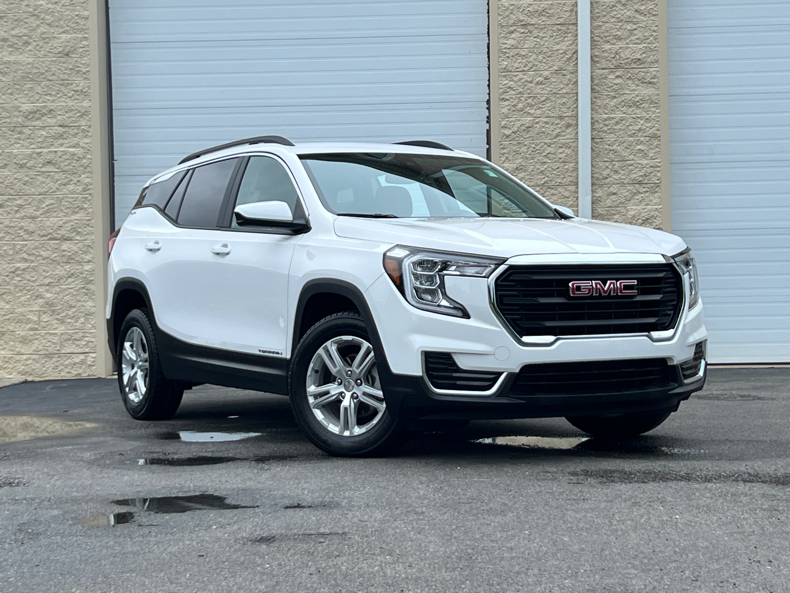 2023 GMC Terrain SLE 2