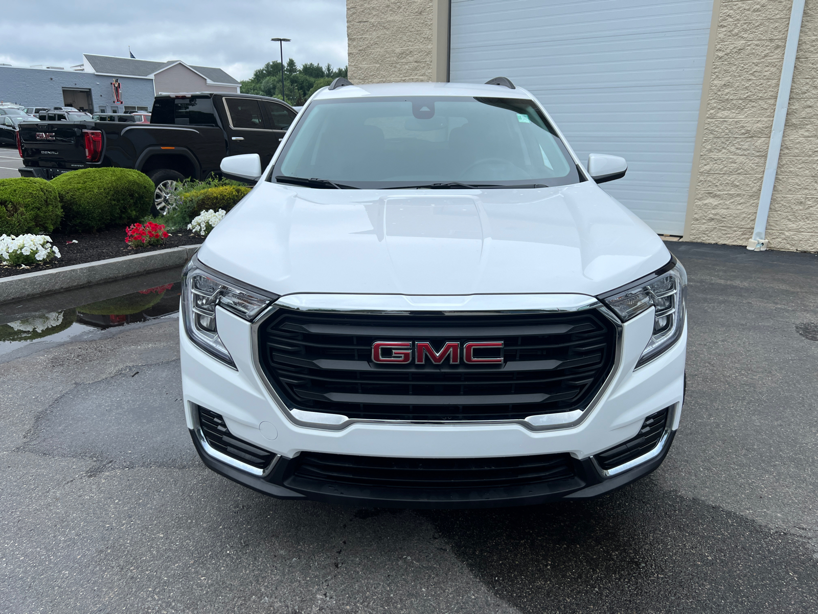 2023 GMC Terrain SLE 3