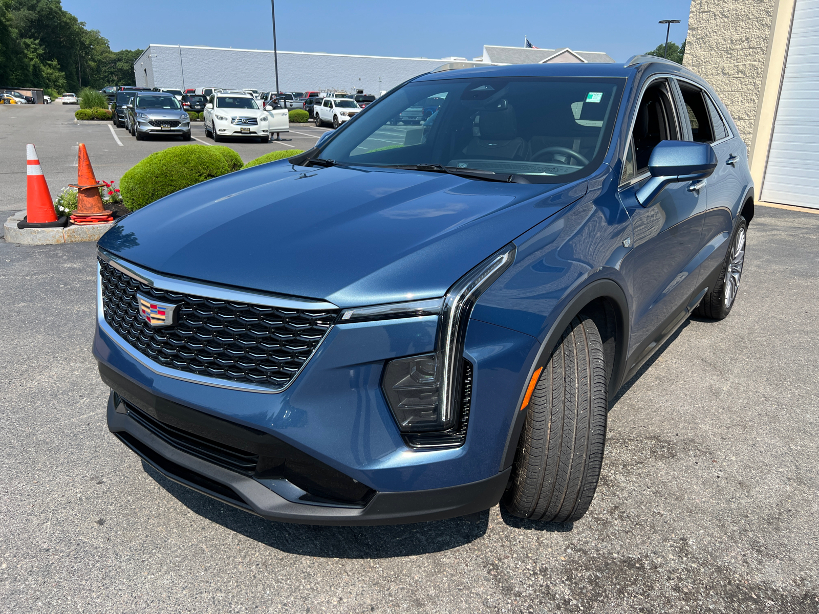 2024 Cadillac XT4 Premium Luxury 4