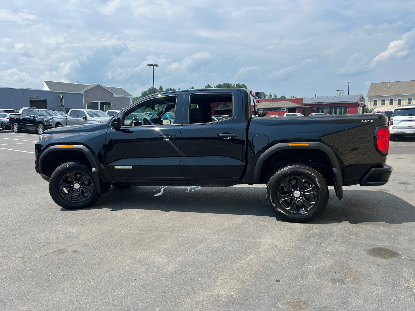 2023 GMC Canyon Elevation 5