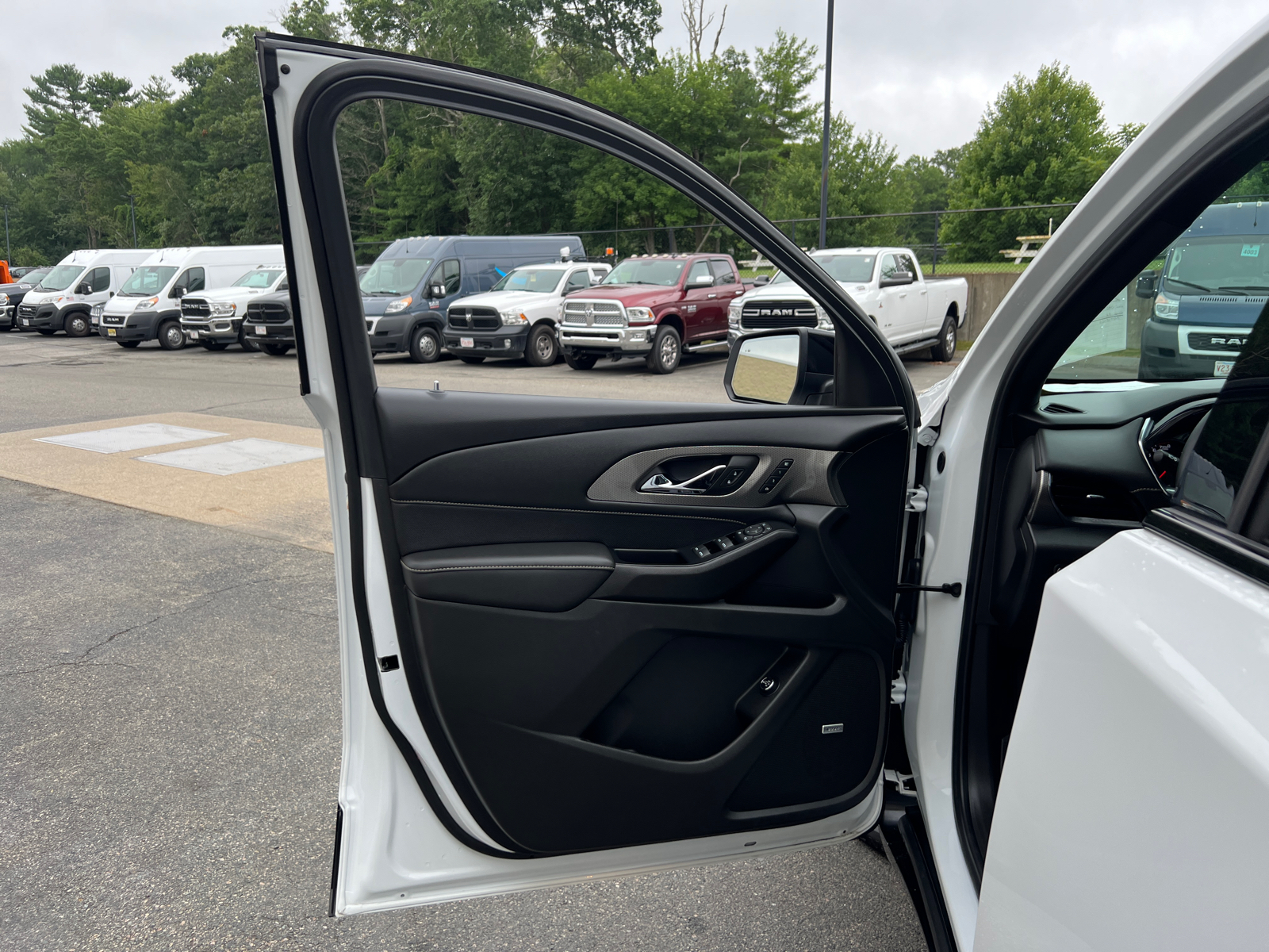 2023 Chevrolet Traverse Premier 20