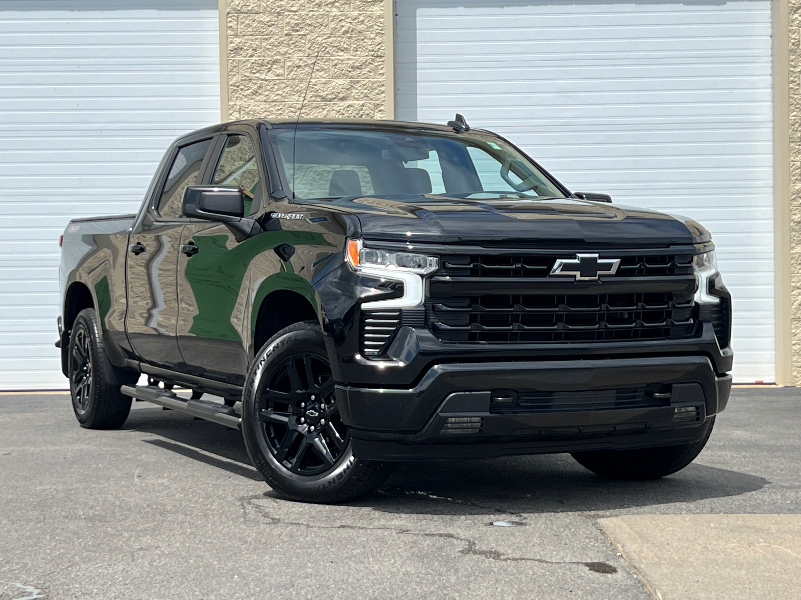 2023 Chevrolet Silverado 1500 RST 2