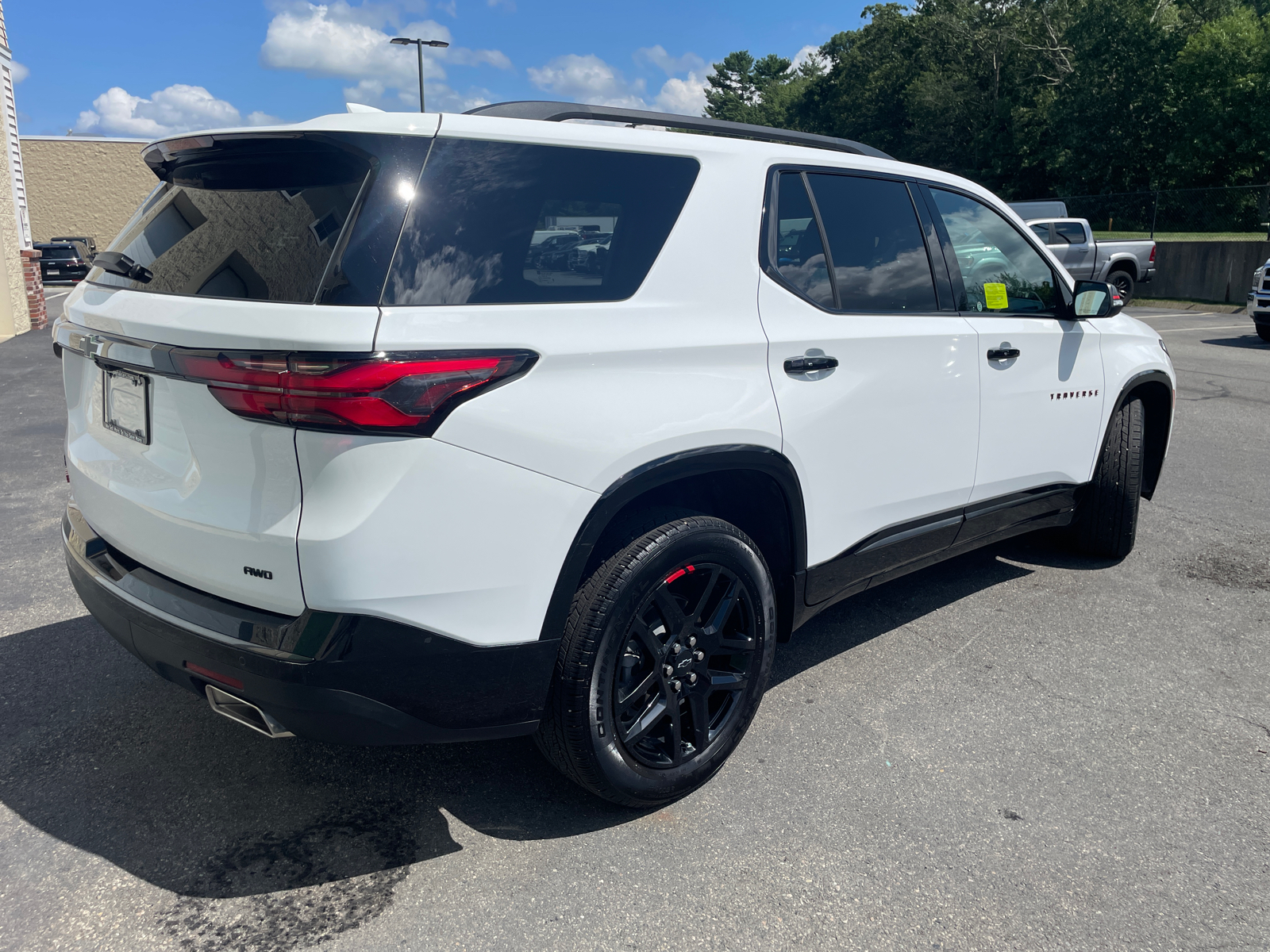 2023 Chevrolet Traverse Premier 14