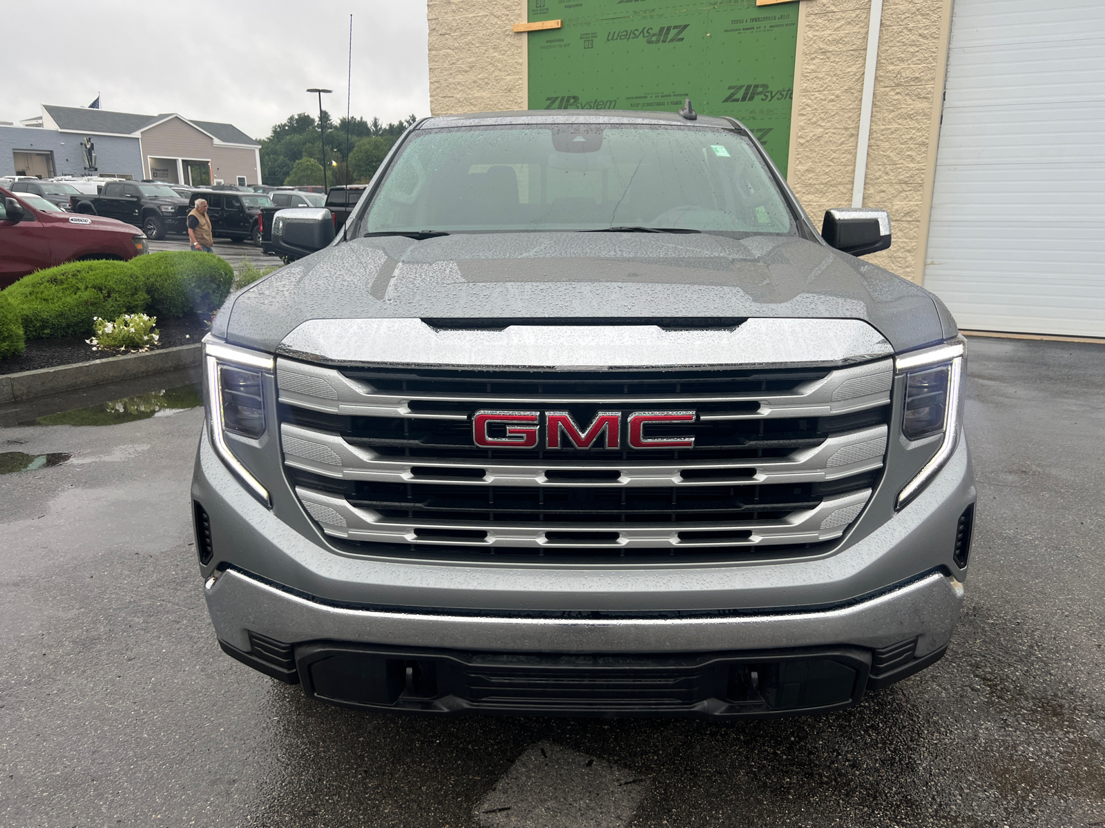 2024 GMC Sierra 1500 SLE 3