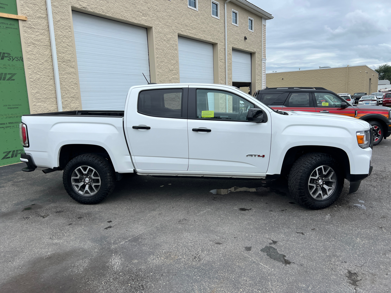 2021 GMC Canyon AT4 w/Cloth 11