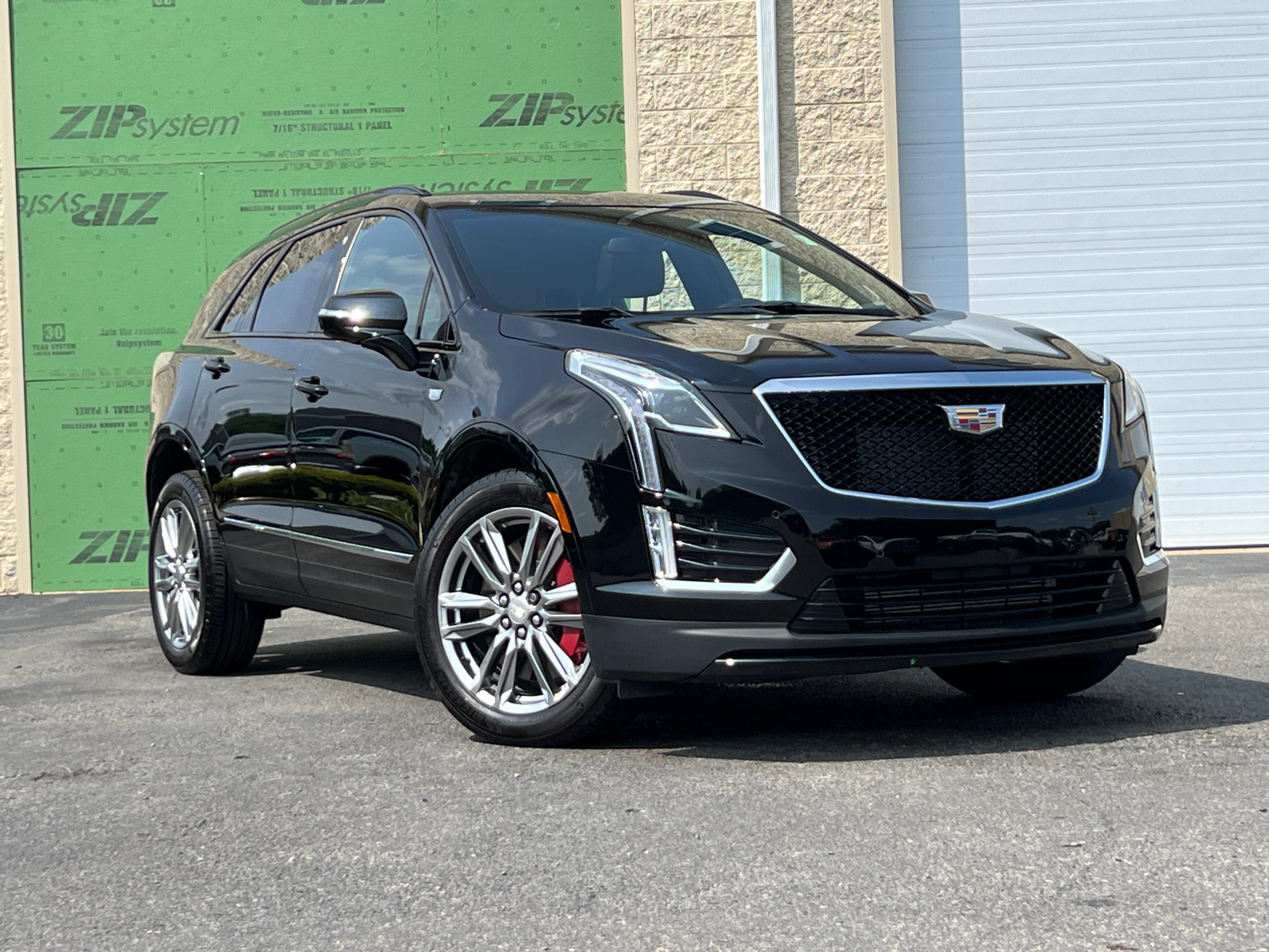 2023 Cadillac XT5 Sport 2