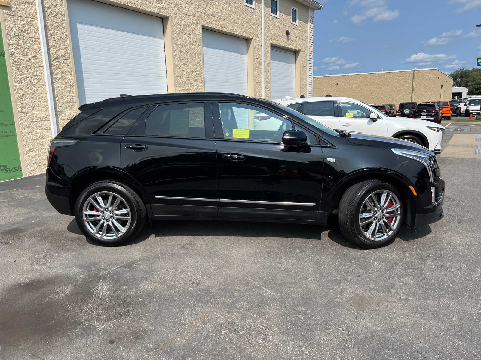 2023 Cadillac XT5 Sport 11