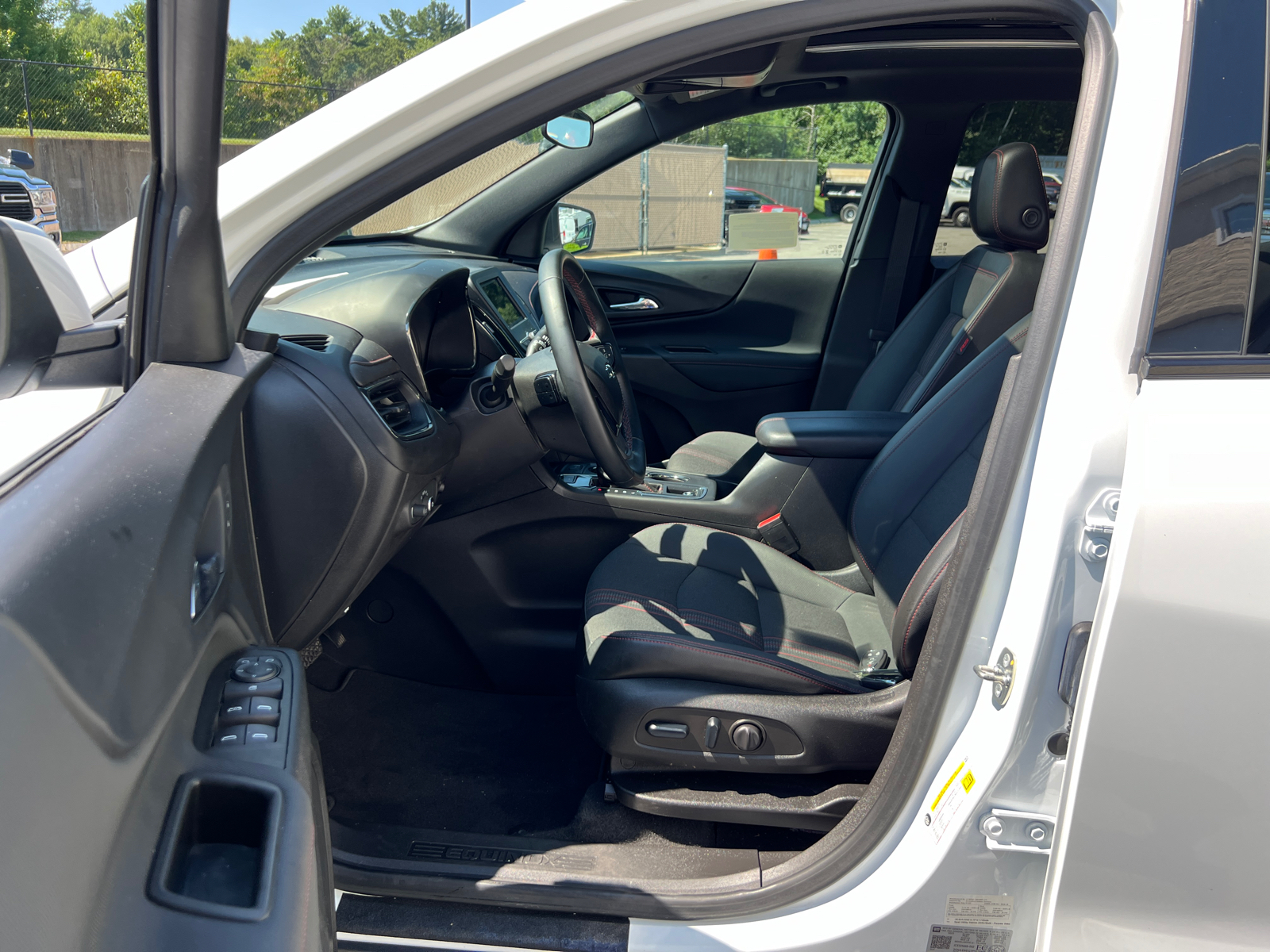 2023 Chevrolet Equinox RS 32