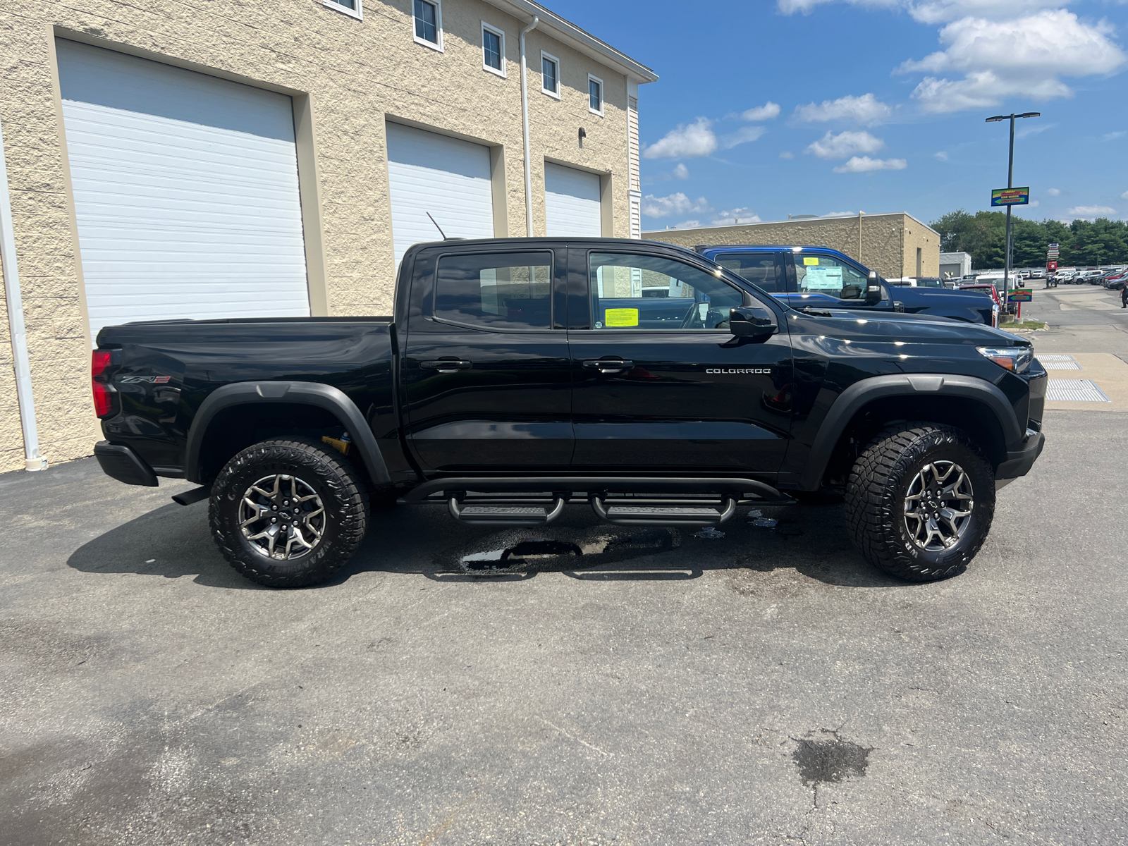 2023 Chevrolet Colorado ZR2 11